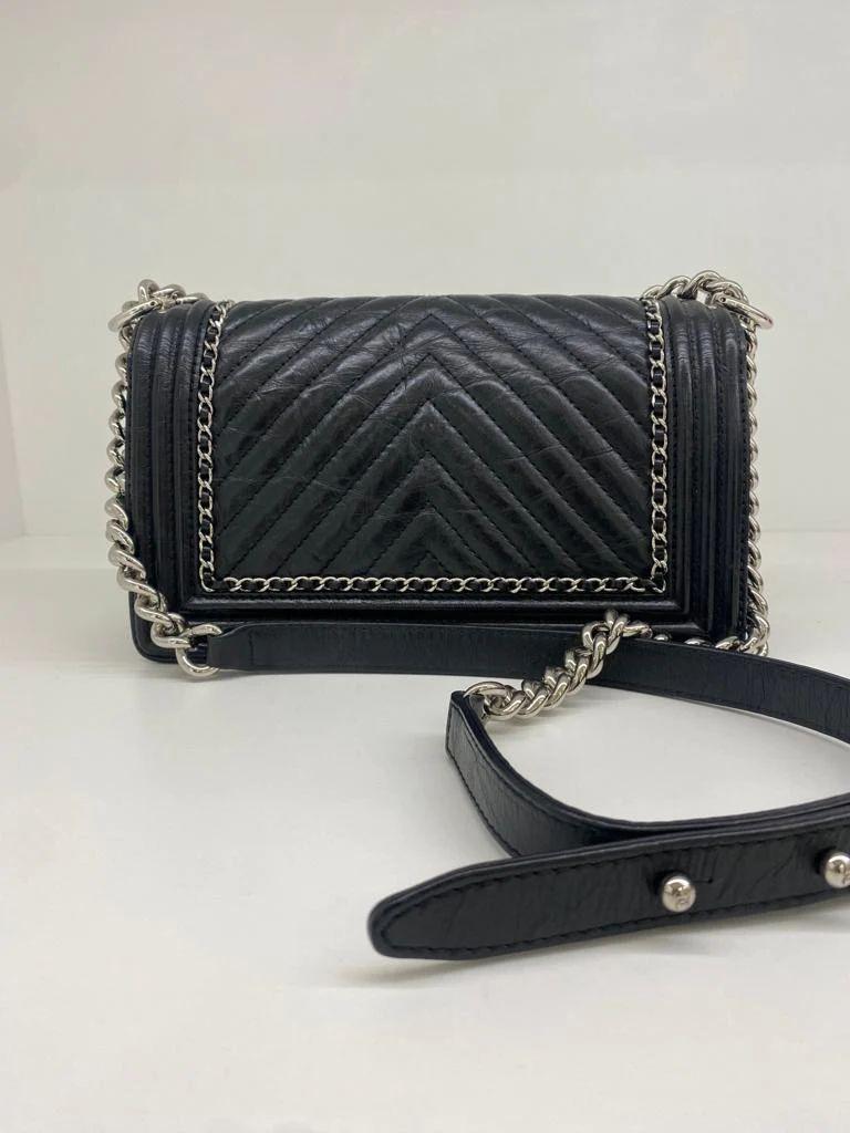 Chanel Black Boy Bag with Chain Detail SHW - Medium In Good Condition For Sale In Double Bay, AU