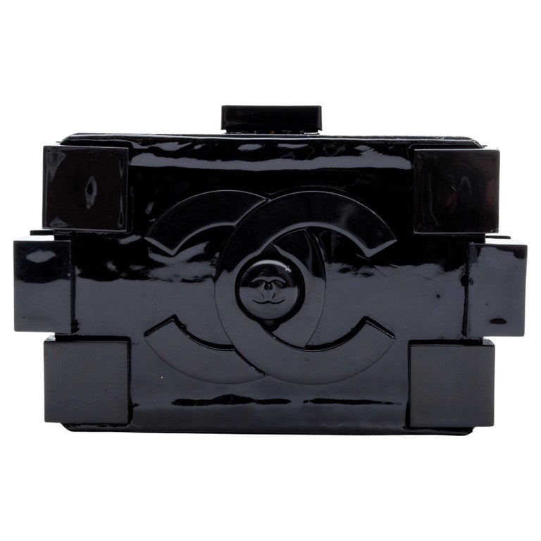 Sold at Auction: CHANEL LEGO 'CC' SHOULDER BAG