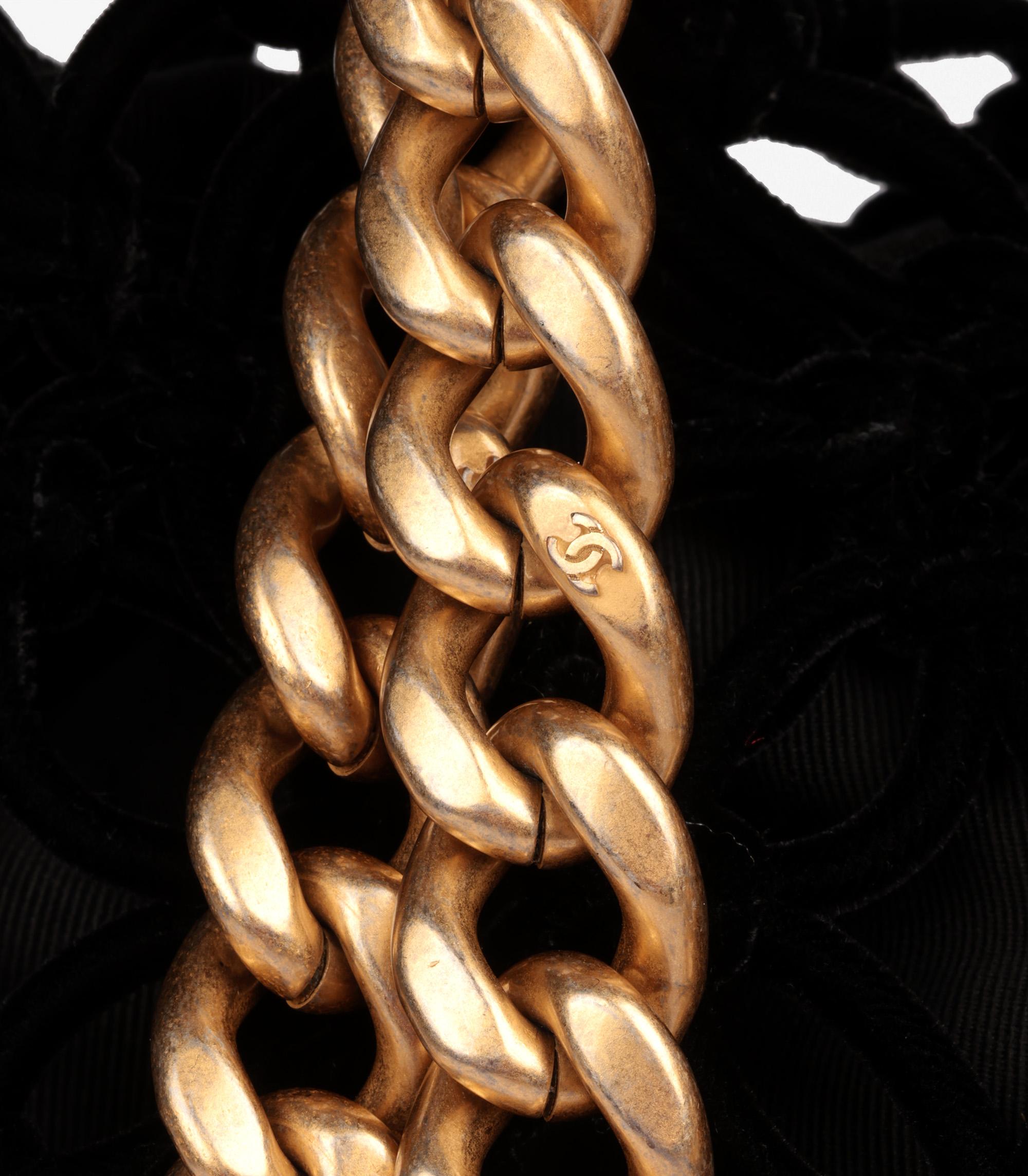 Chanel Black Braided Velvet & Gold Metallic Lambskin Shopping Tote For Sale 5