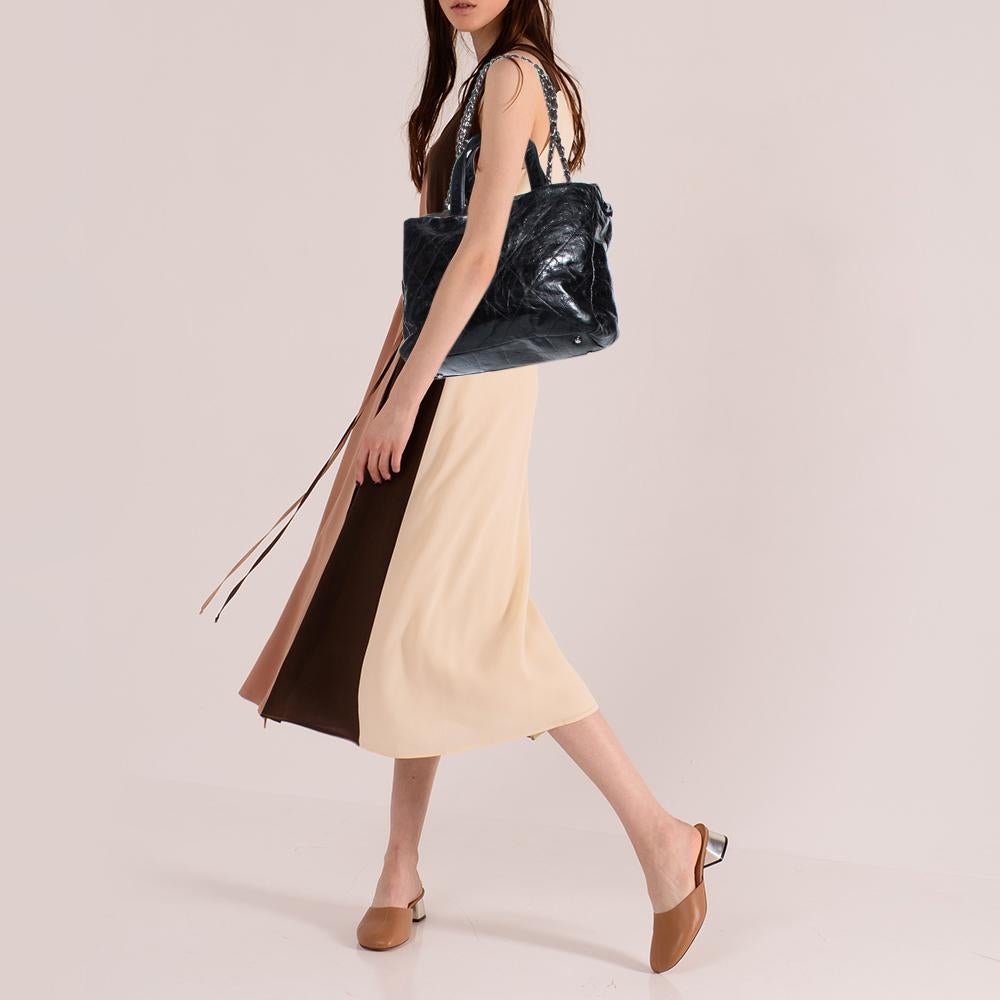 Chanel Black/Brown Quilted Iridescent Leather And Aged Leather Portobello Tote In Good Condition In Dubai, Al Qouz 2