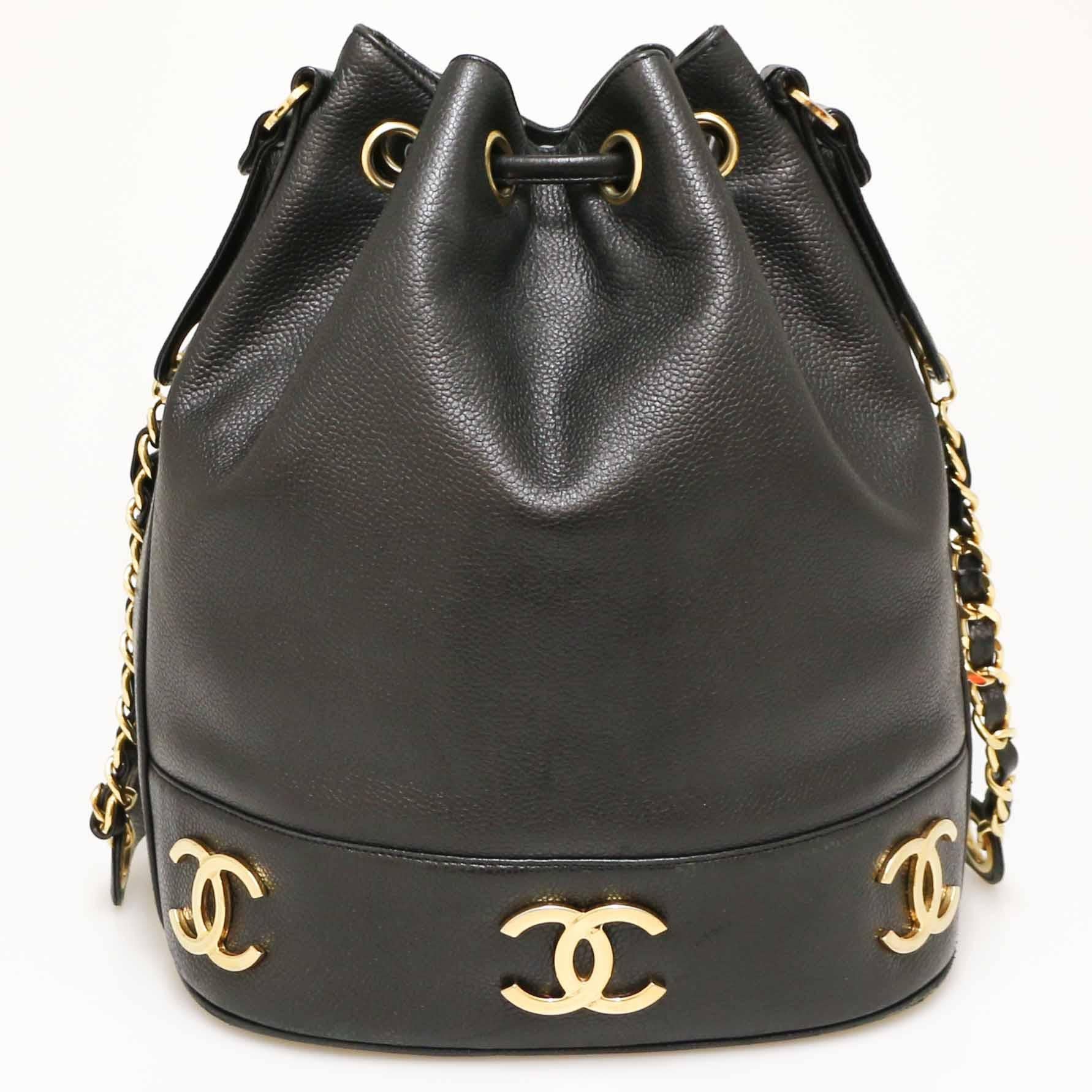 Women's or Men's Chanel Black Bucket Bag In Caviar Leather For Sale