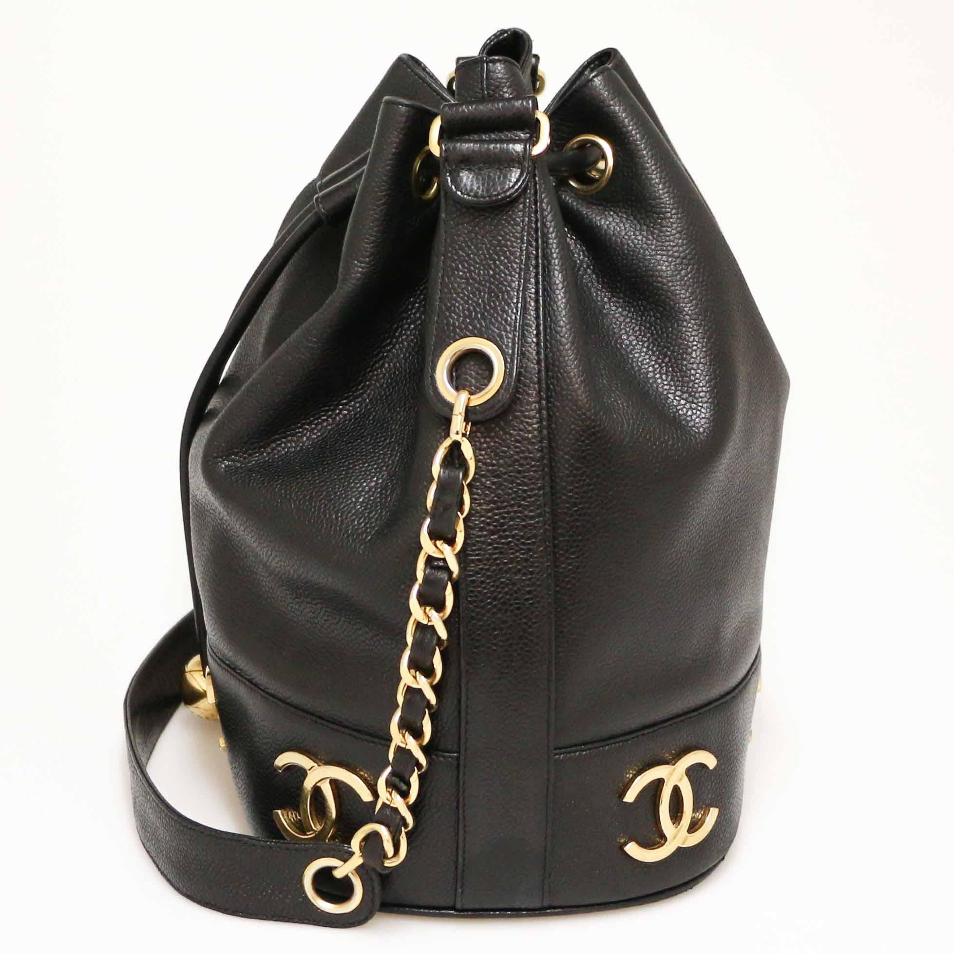 Chanel Black Bucket Bag In Caviar Leather For Sale 2