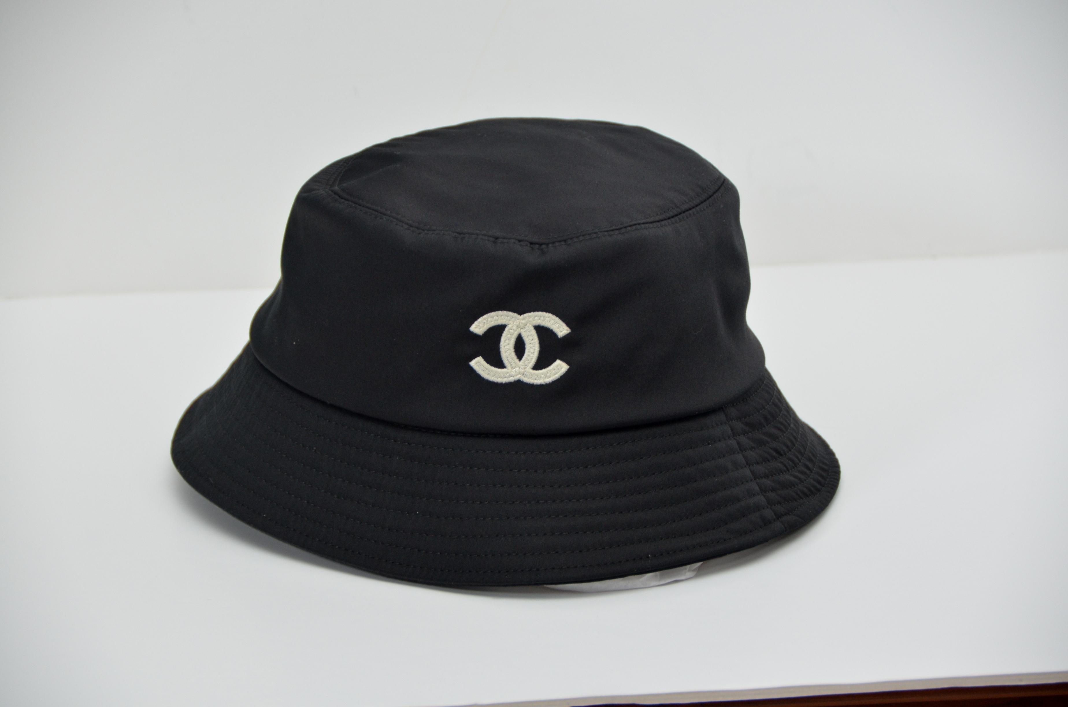 chanel bucket hat black and white