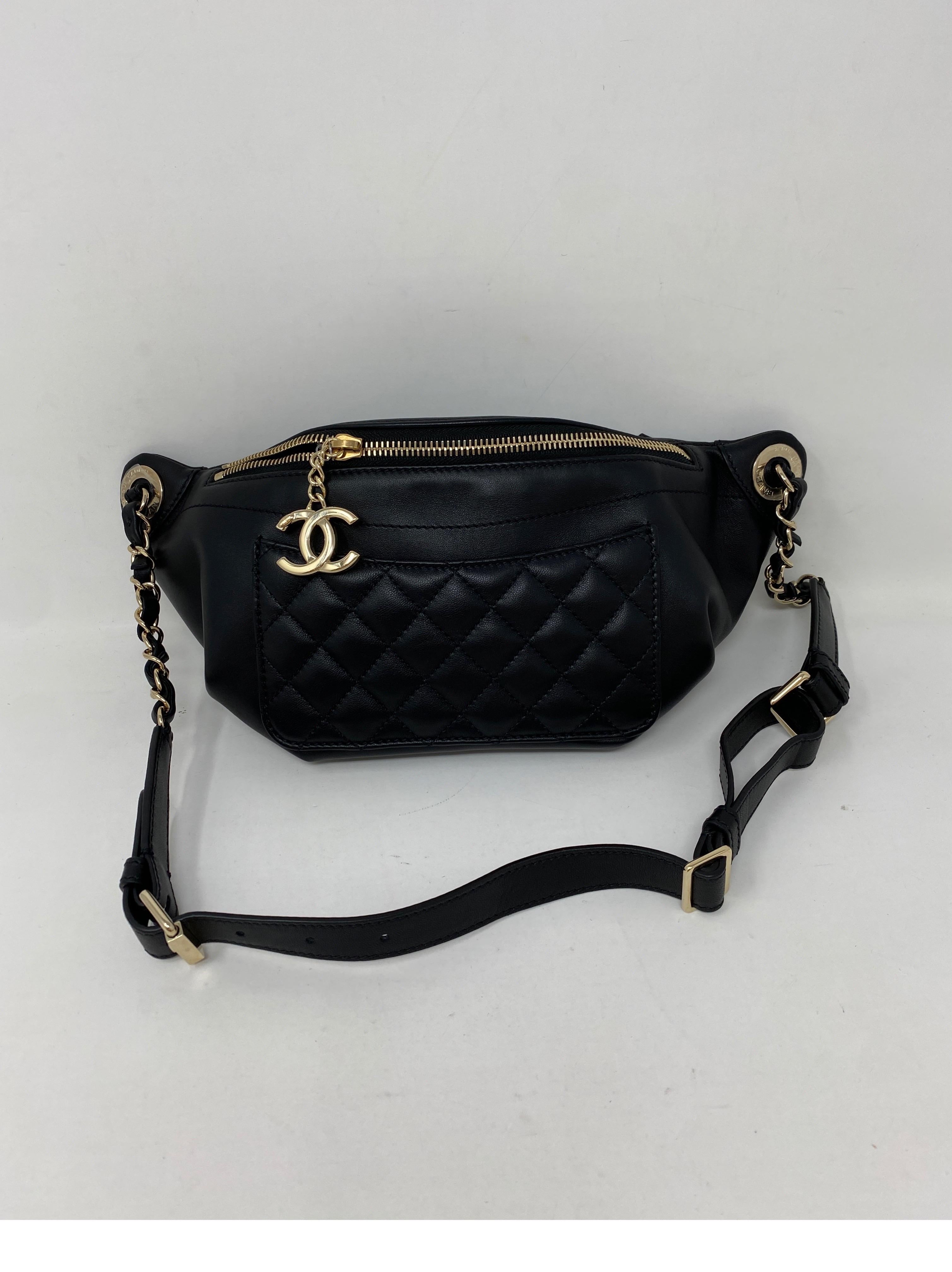 Chanel Black Bum Bag In Excellent Condition In Athens, GA