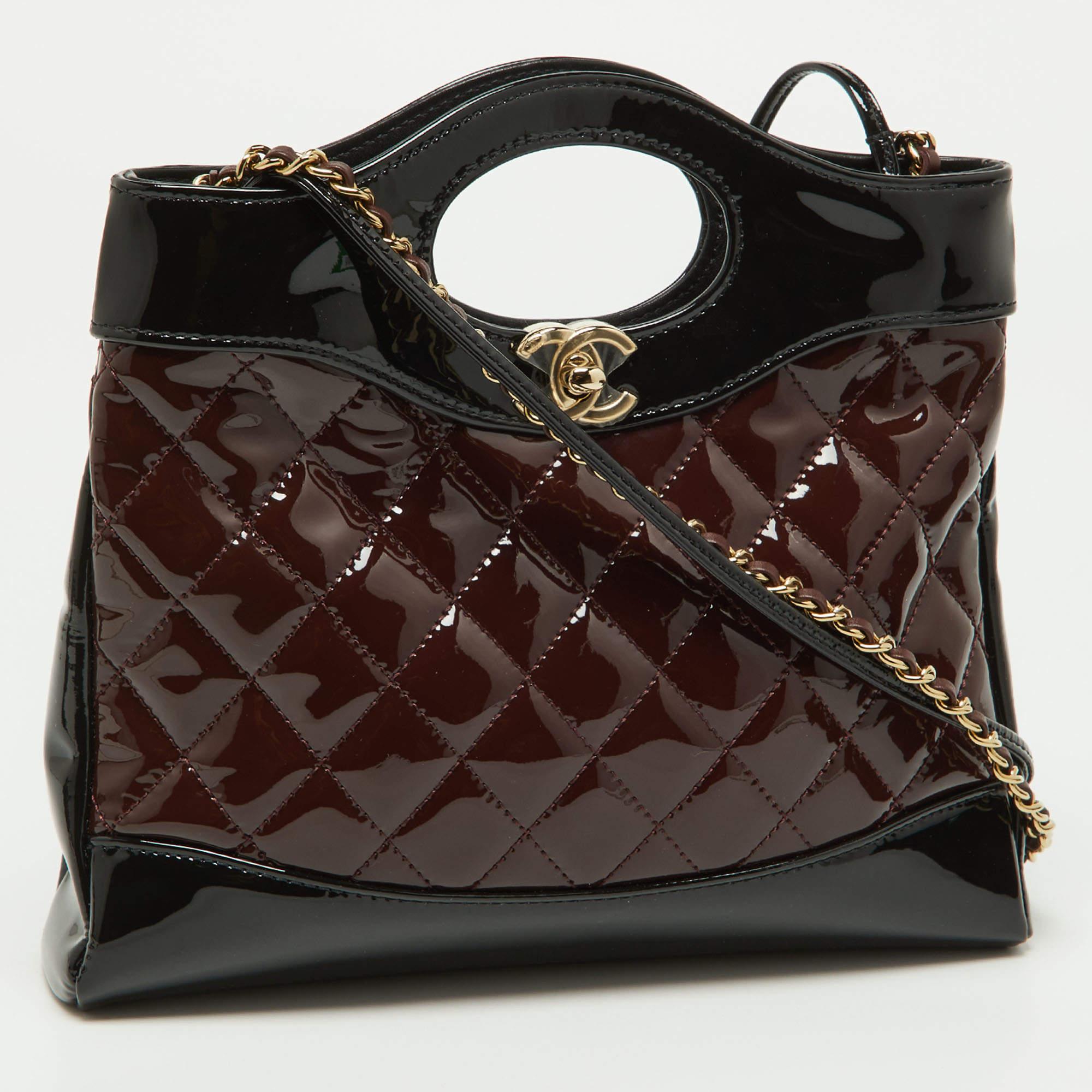Chanel Black/Burgundy Quilted Patent Leather Mini 31 Shopping Tote In Excellent Condition For Sale In Dubai, Al Qouz 2