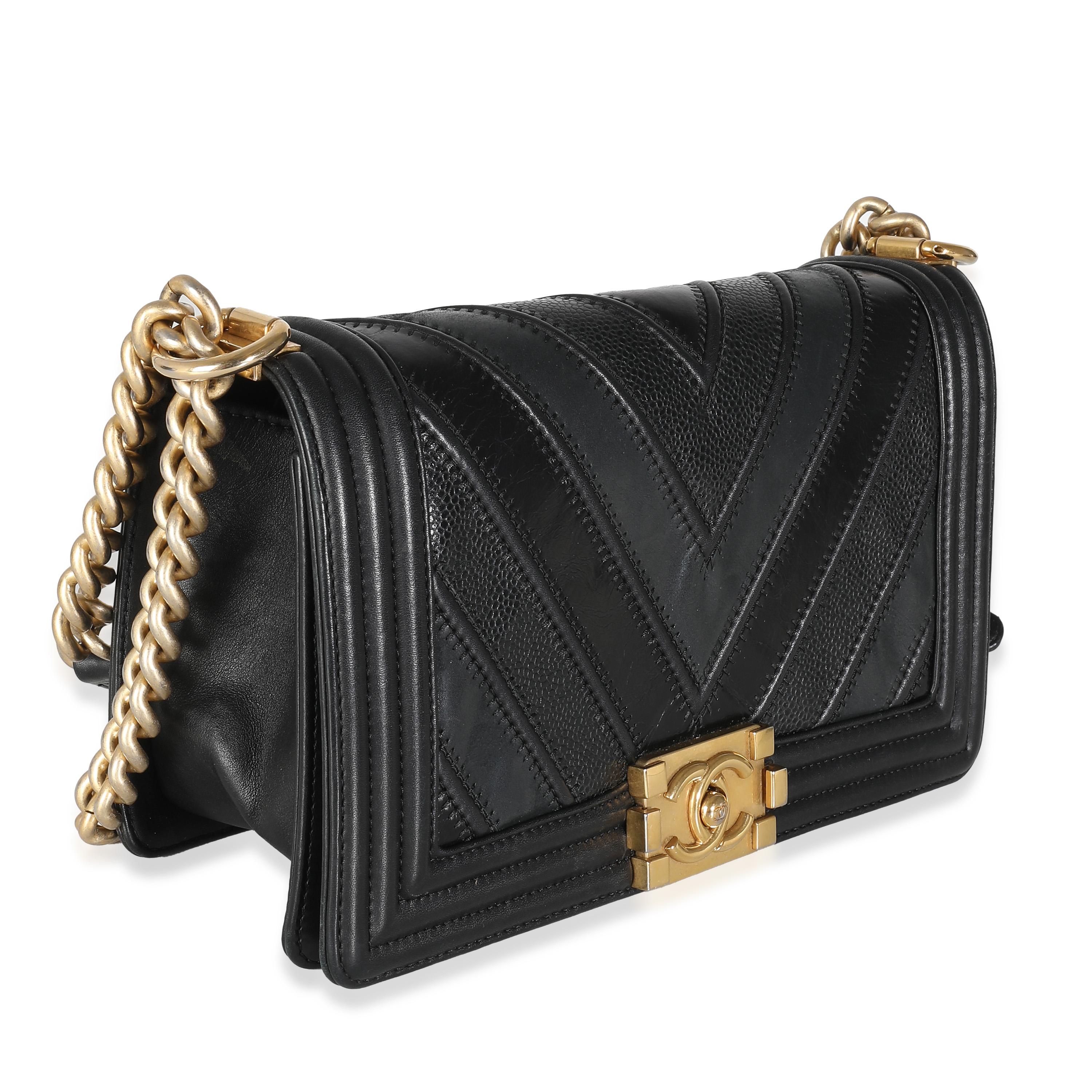 Chanel Black Calfskin Caviar In The Mix Chevron Old Medium Boy Handbag In Excellent Condition For Sale In New York, NY