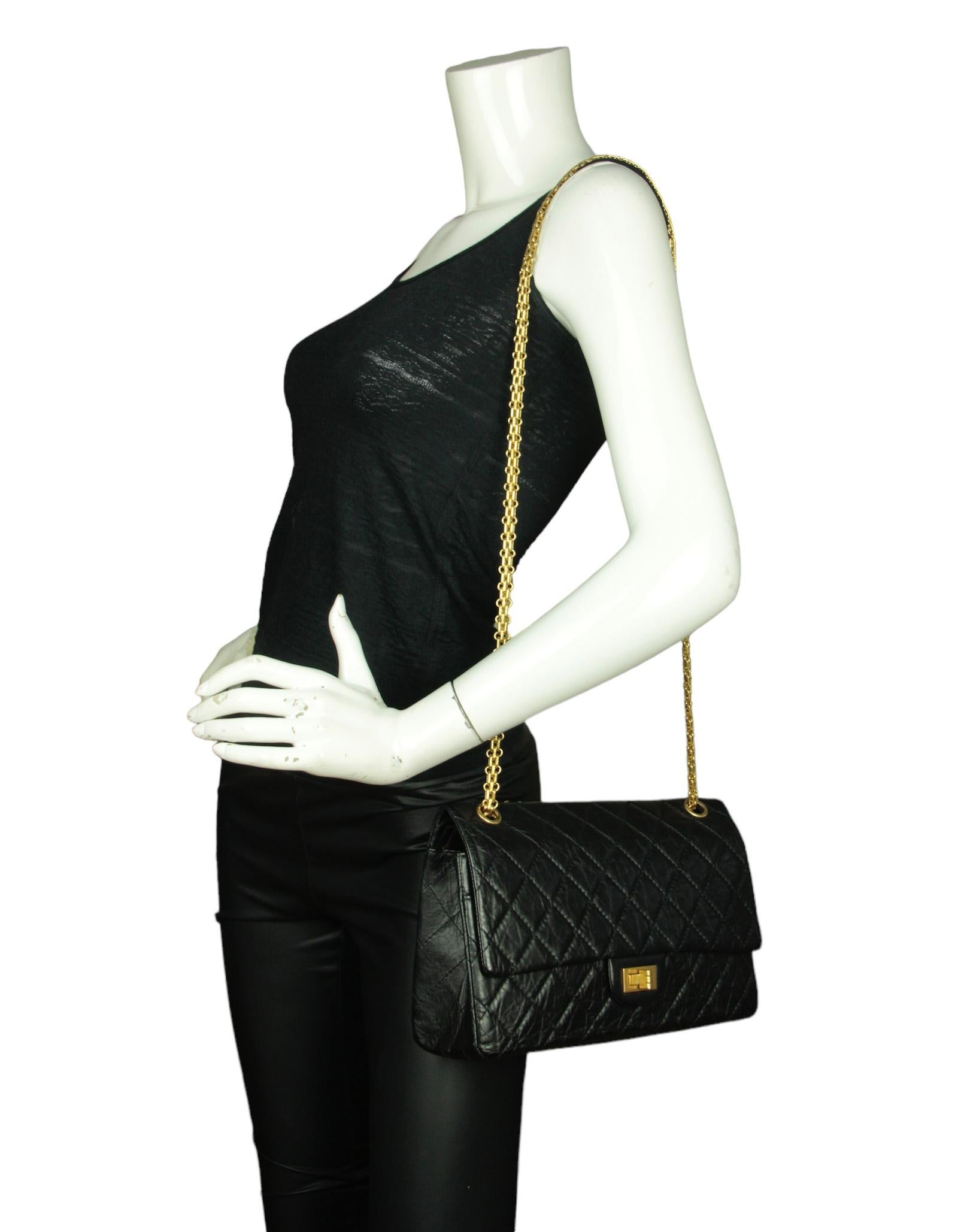 Chanel Black Calfskin Leather Quilted 2.55 Reissue 226 Flap Bag In Excellent Condition For Sale In New York, NY