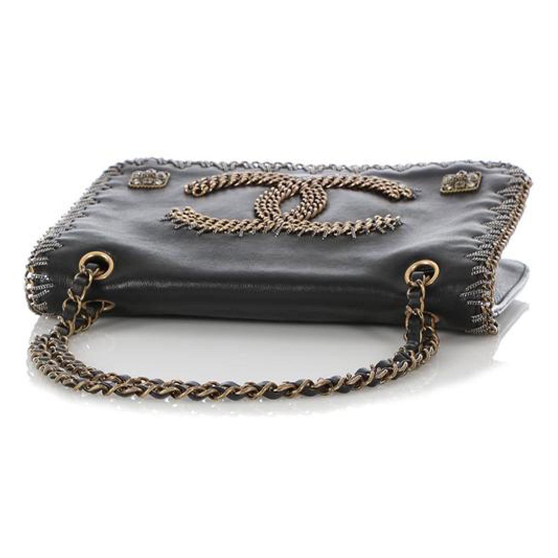 Chanel Black Calfskin Paris-Byzance Metiers d'Art Collection Cross Body Bag For Sale 1