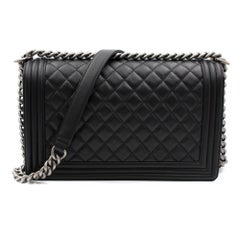 Chanel Schwarz Kalbsleder gesteppt Ruthenium Ton großen Jungen Klappe Tasche A92193