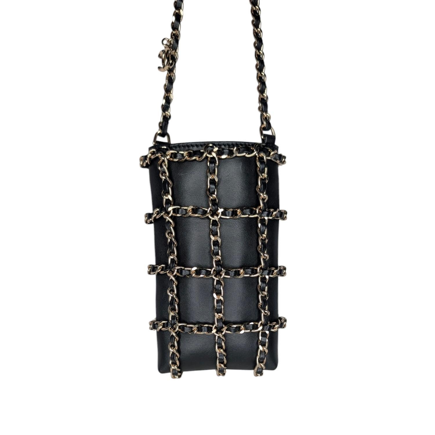 Chanel Black Calfskin Tech Me Out Crossbody Phone Holder In Excellent Condition In Scottsdale, AZ