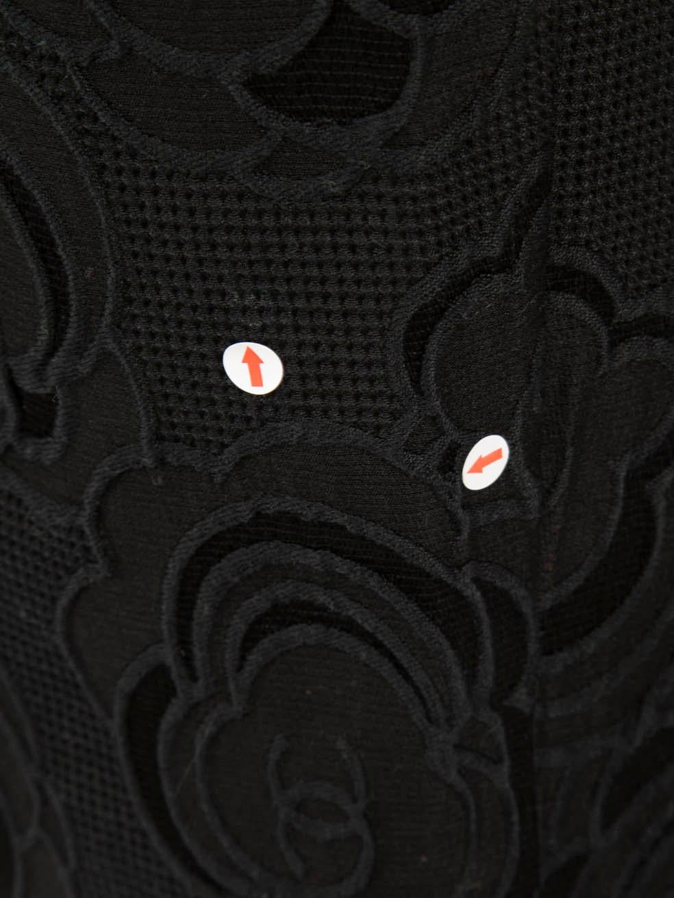 Chanel Black Camelia Embroidered Skirt Size M For Sale 2