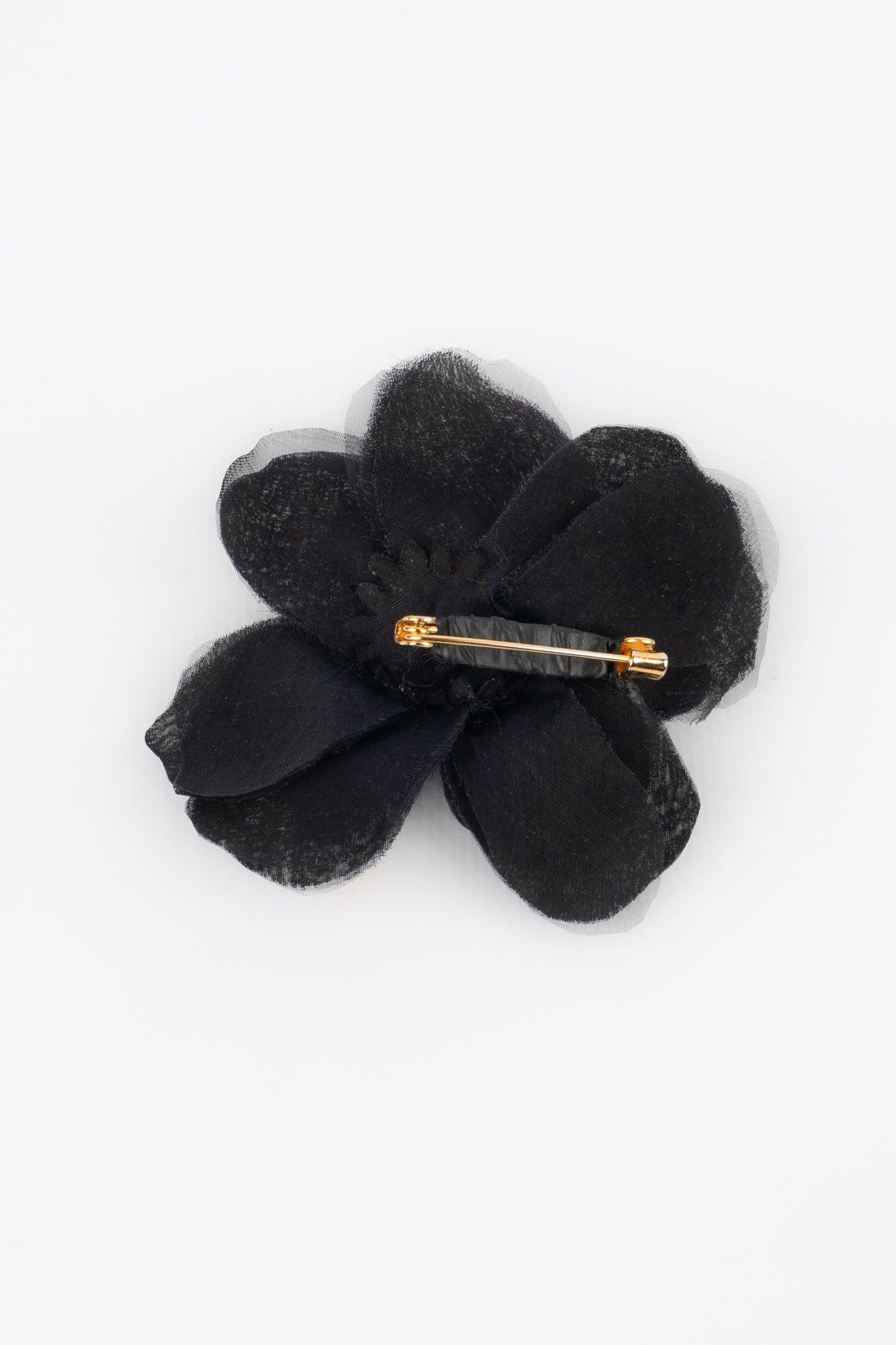 Chanel Black Camellia Brooch  In Good Condition For Sale In SAINT-OUEN-SUR-SEINE, FR