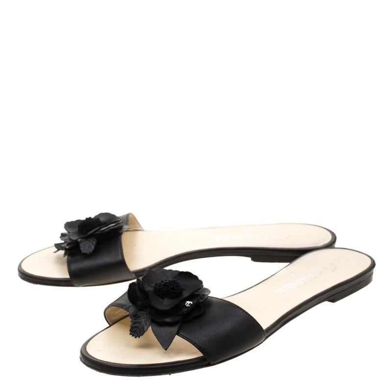 Women's Chanel Black Camellia Embellished Leather Slide Size 39