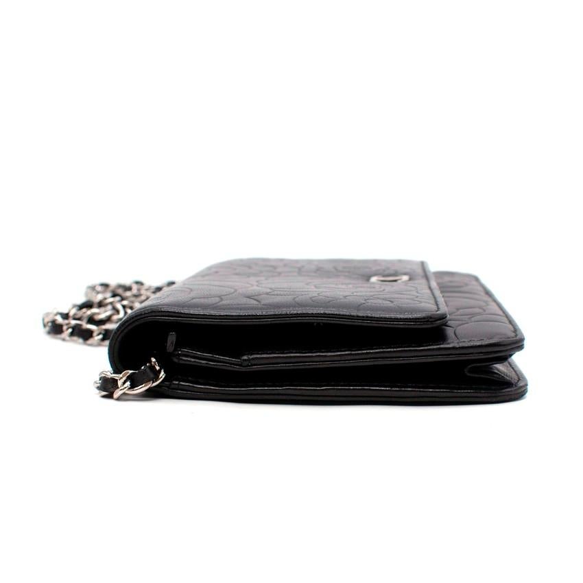 Chanel Black Camellia Floral Embossed Leather Wallet On Chain In Excellent Condition For Sale In London, GB