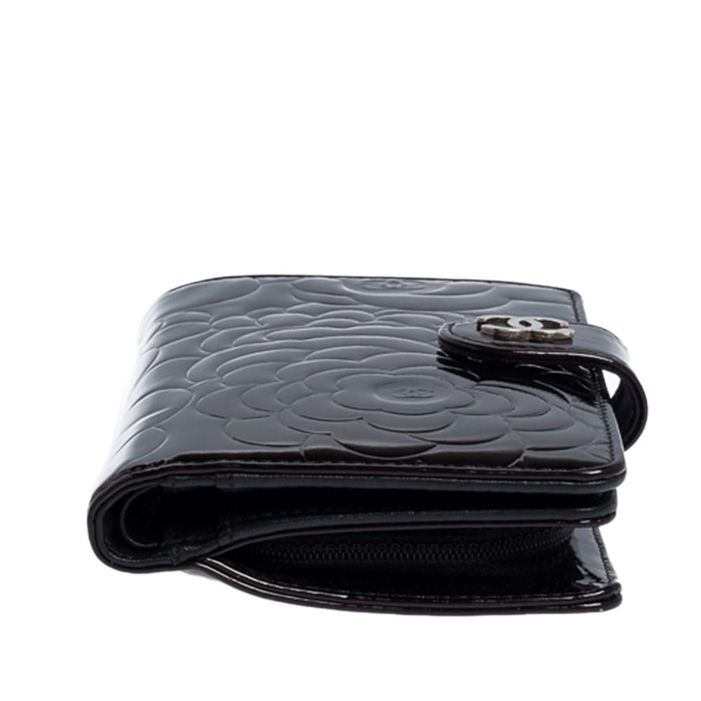 Women's Chanel Black Camellia Patent Leather L-Zip Pocket Wallet