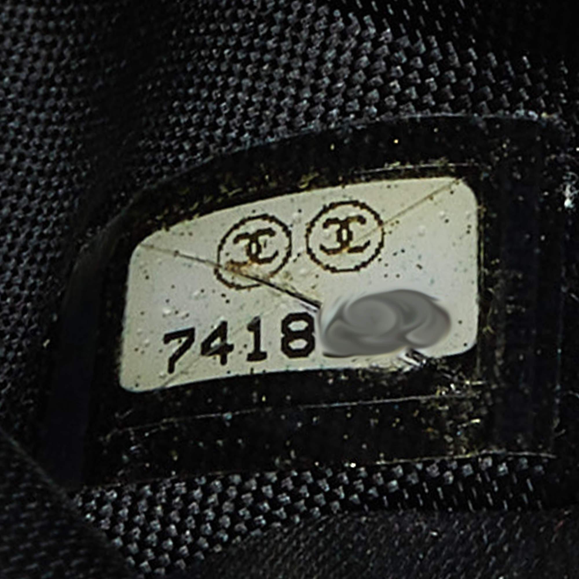 Chanel Black Canvas 31 Rue Cambon Yen Wallet 4