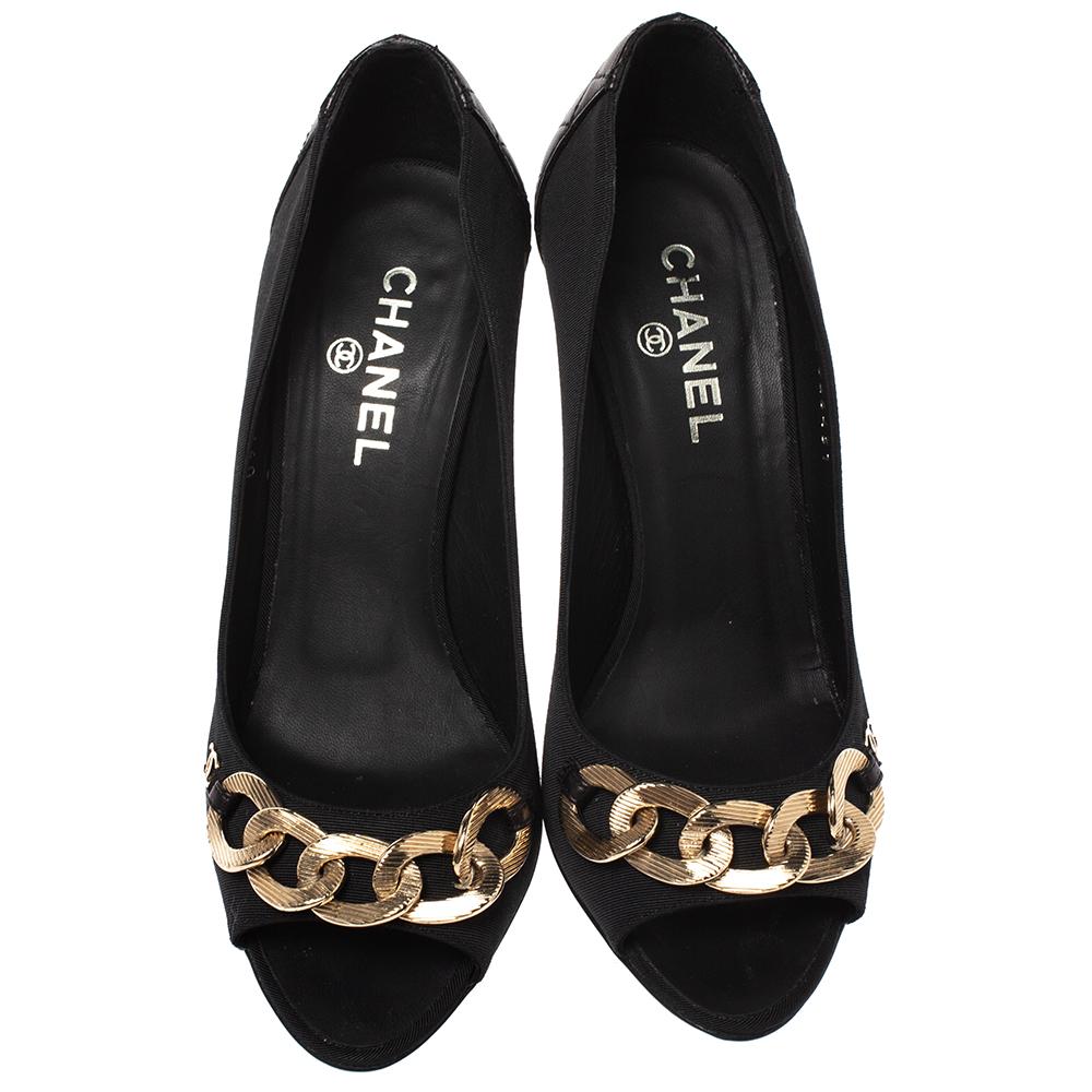 Chanel Black Canvas and Quilted Leather Chain Link Peep Toe Pumps Size 36.5 In Good Condition In Dubai, Al Qouz 2