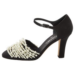 Chanel Schwarze Canvas-Pumps mit Perlenverzierung CC mit Knöchelriemen Größe 38,5