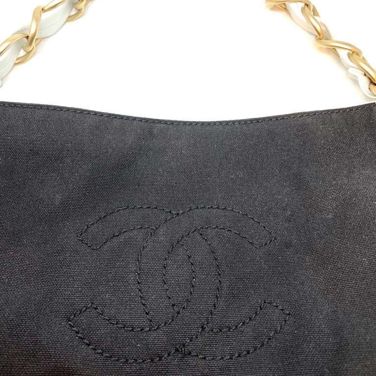 Chanel Black Canvas Shoulder bag For Sale 7