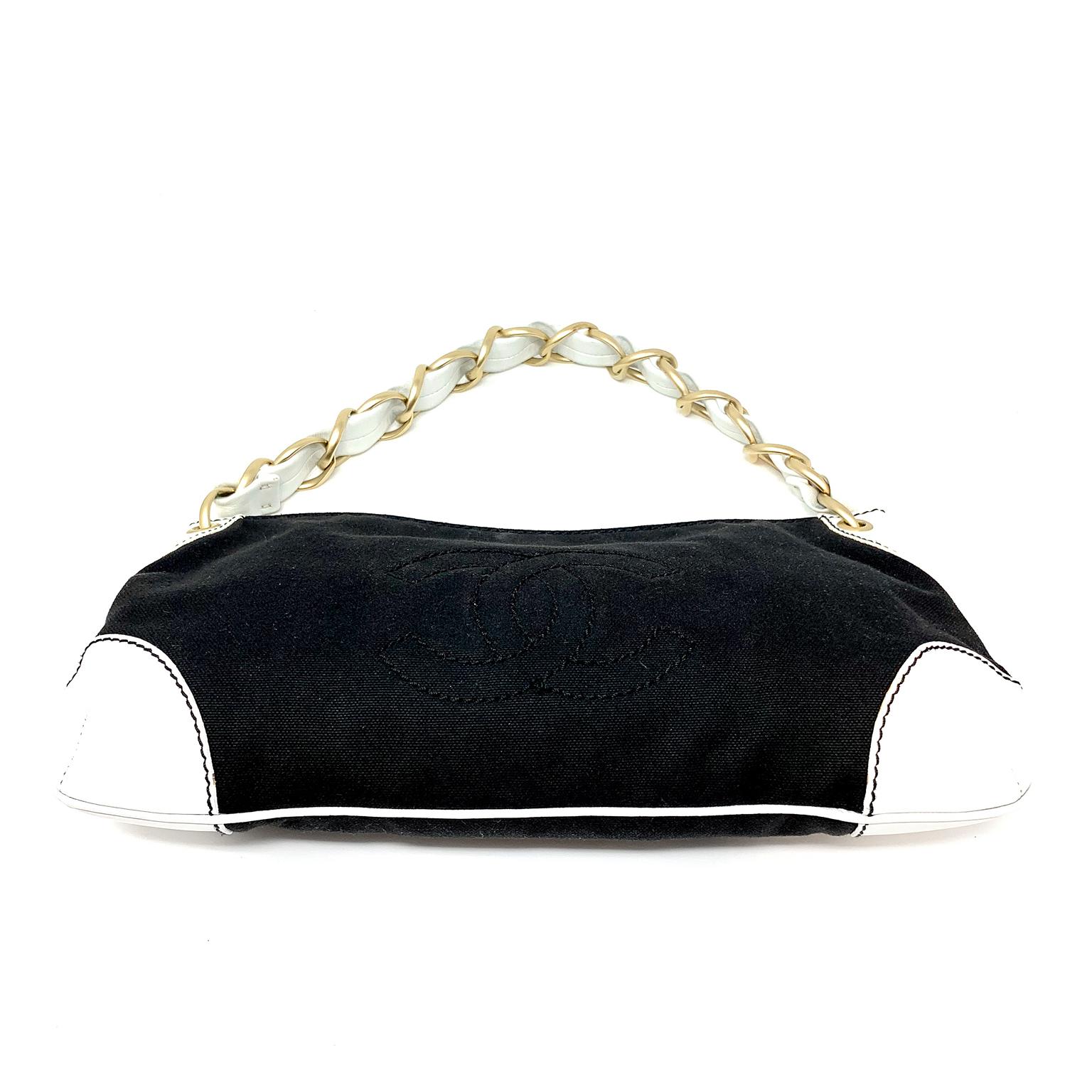 Chanel Bolso de lona negro en venta 2