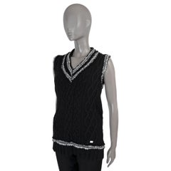 CHANEL black cashmere 2005 05C TOKYO FRINGE TRIM CABLE KNIT Sweater 42 L