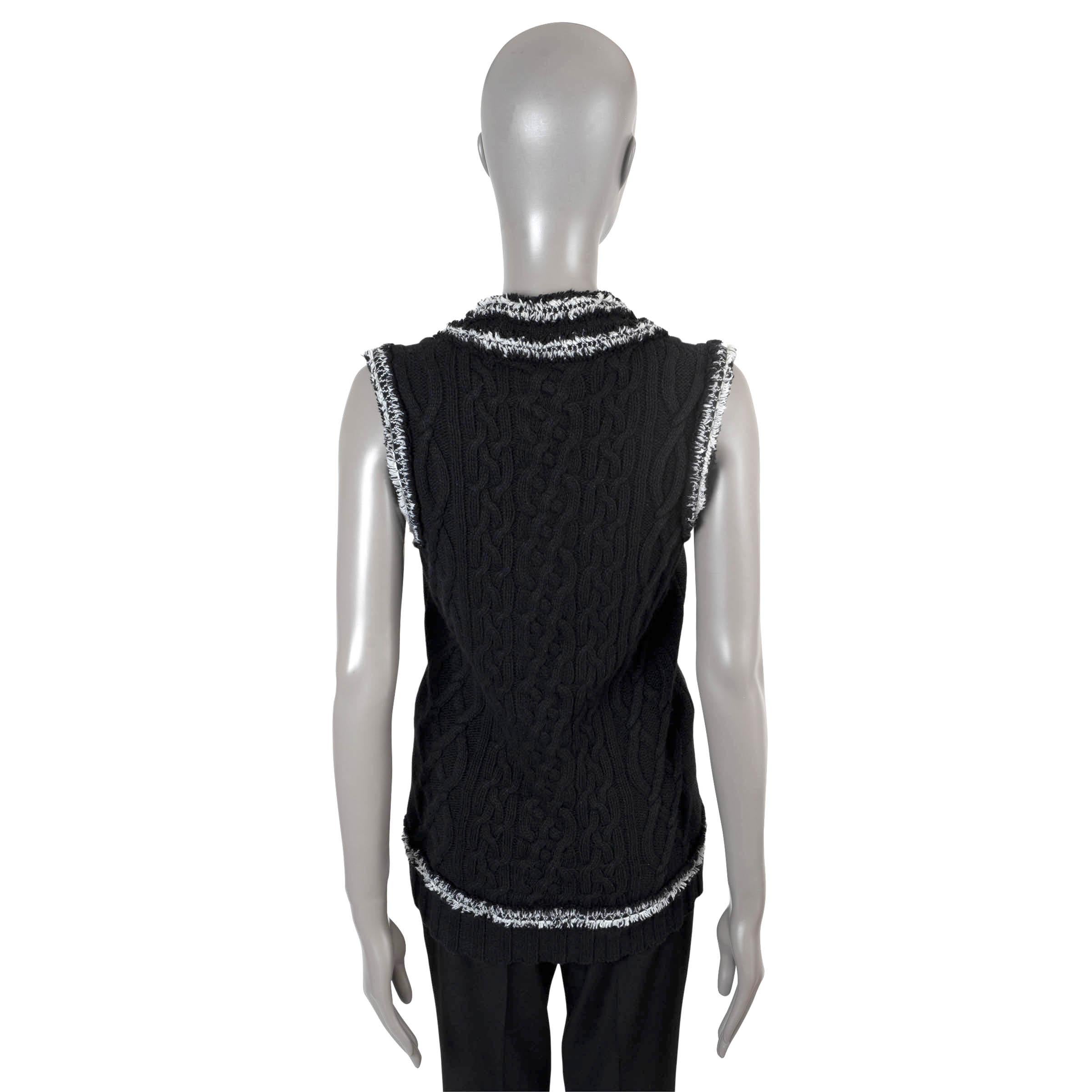 Black CHANEL black cashmere 2005 05C TOKYO FRINGE TRIM CABLE KNIT Sweater 42 L For Sale