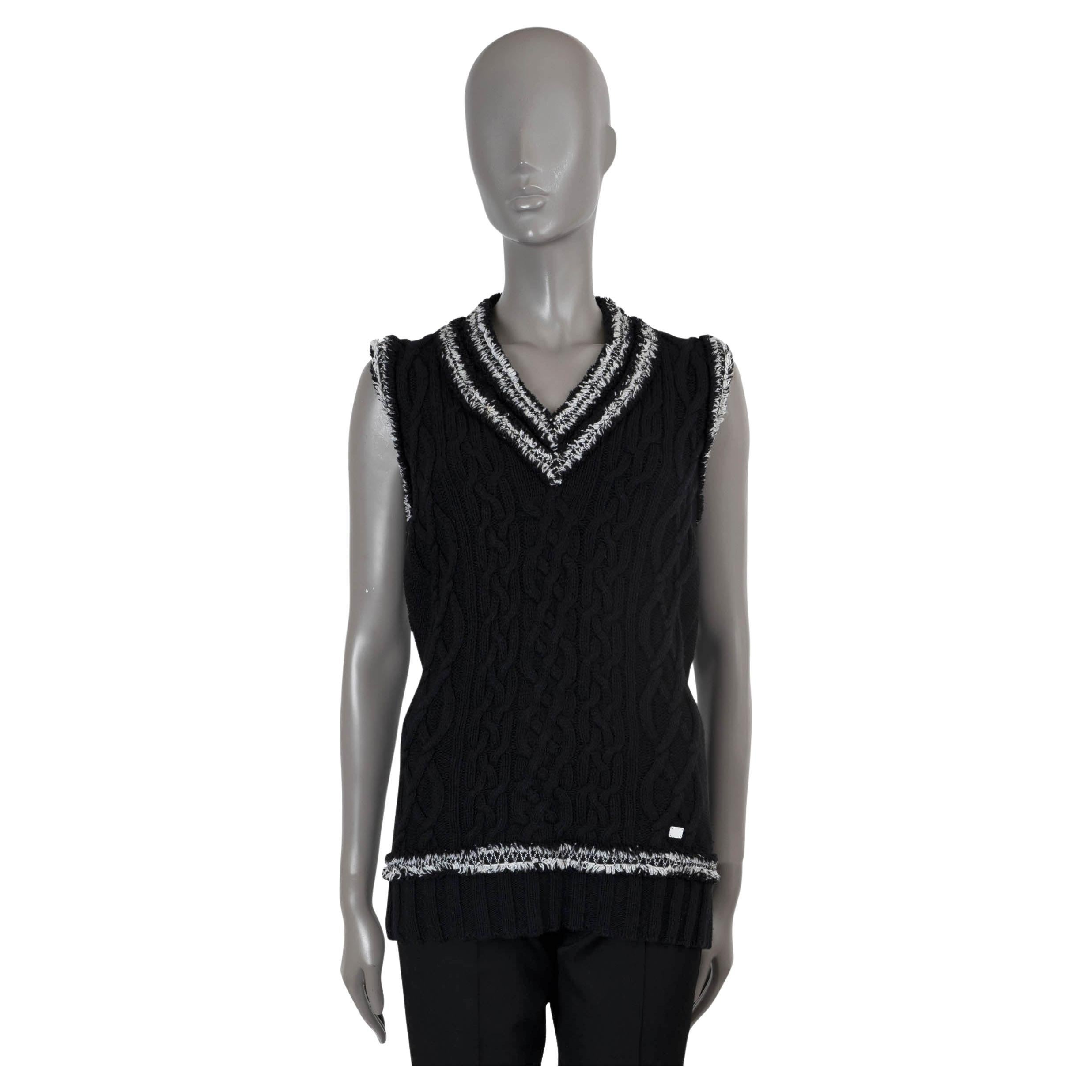 CHANEL black cashmere 2005 05C TOKYO FRINGE TRIM CABLE KNIT Sweater 42 L For Sale