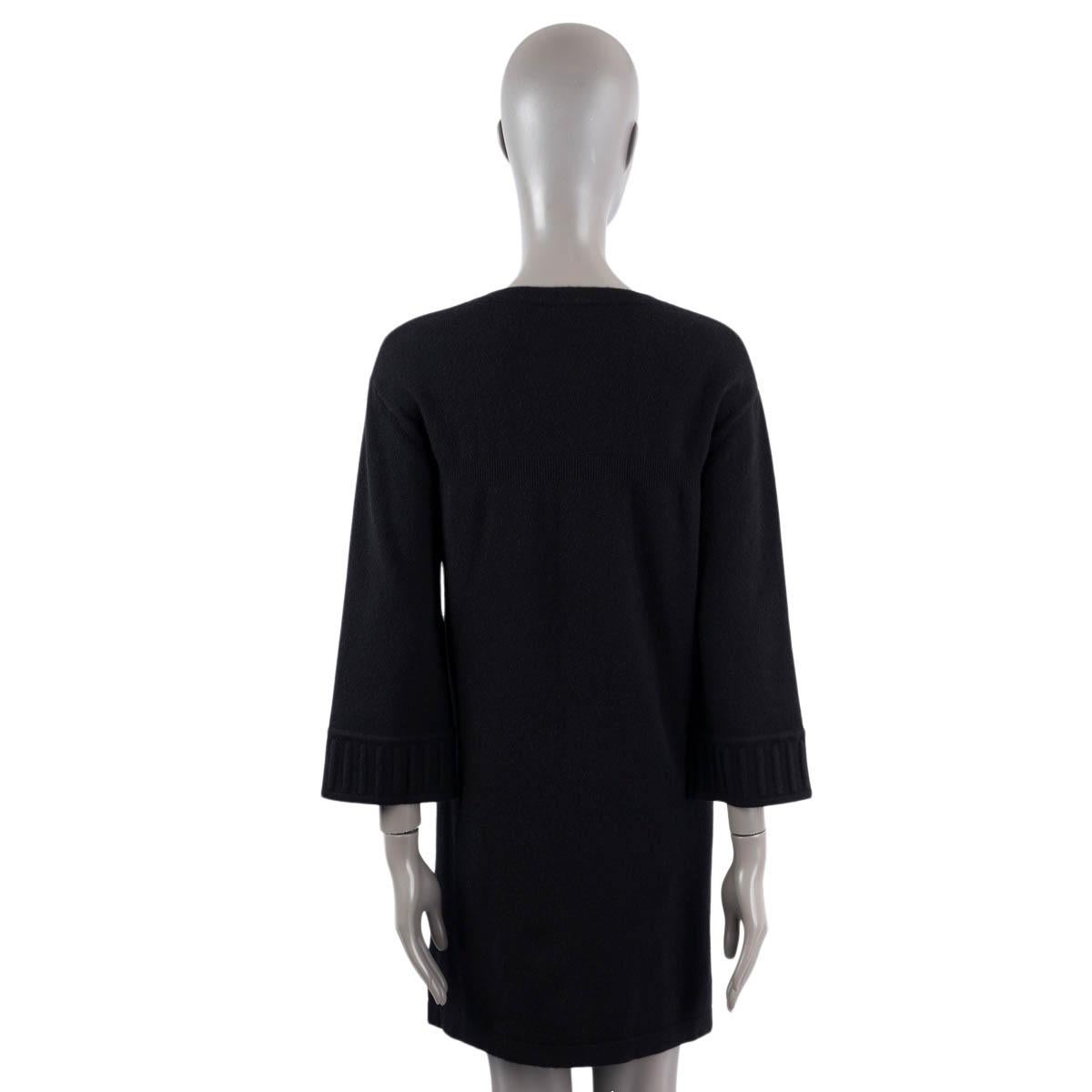 CHANEL black cashmere 2013 13A EDINBURG QUILTED POCKET KNIT Dress 36 XS For Sale 1