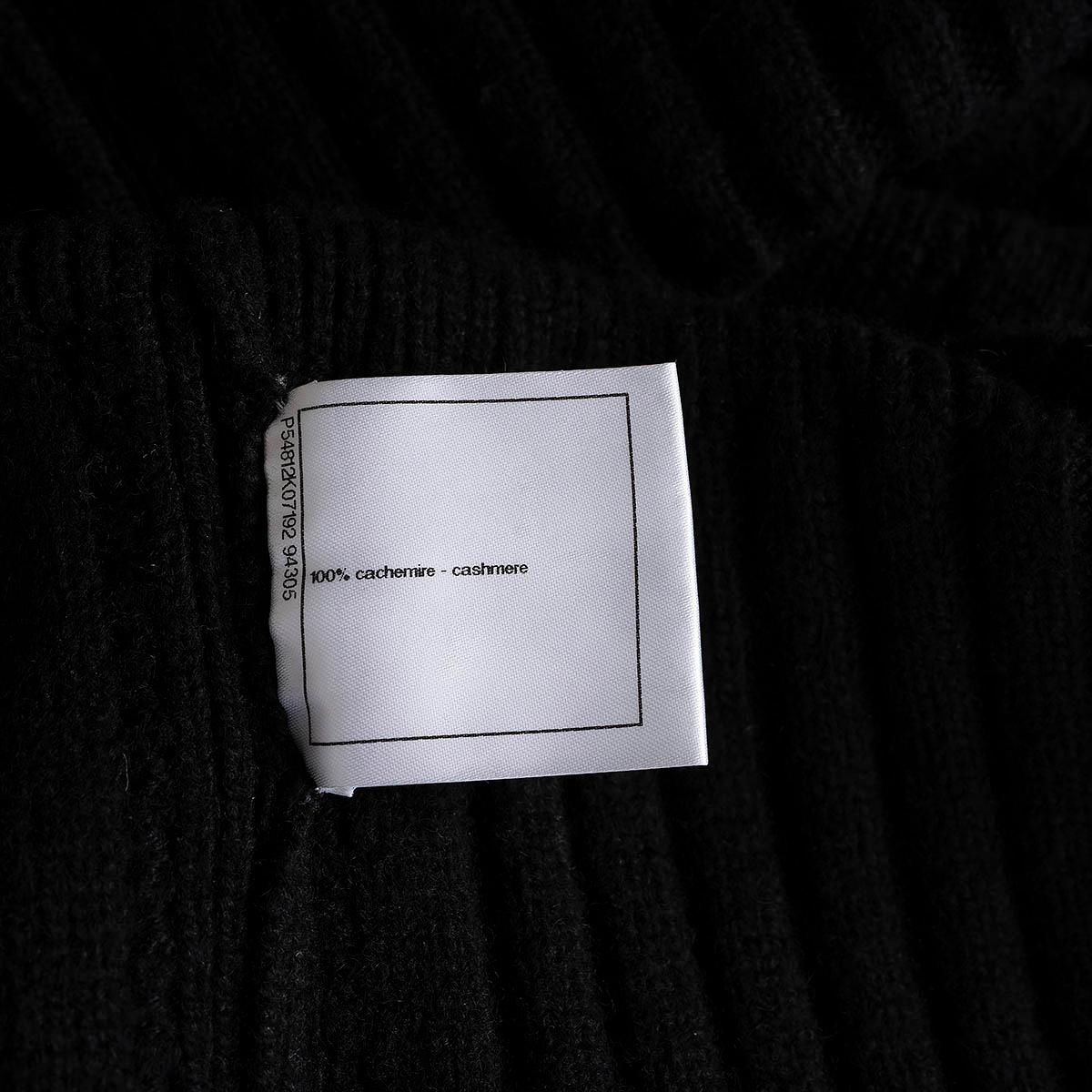 CHANEL black cashmere 2016 16B RIB-KNIT Skirt 40 M For Sale 6