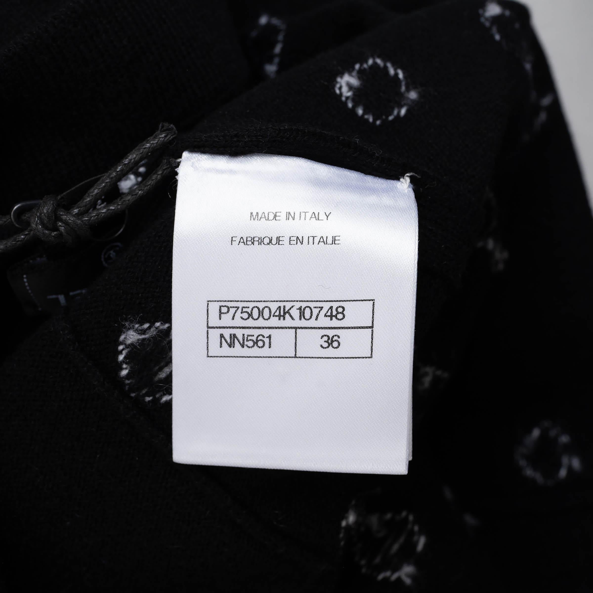 CHANEL black cashmere 23S EMBELLISHED KNIT MINI Skirt 36 XS For Sale 3