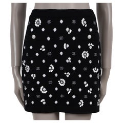 CHANEL black cashmere 23S EMBELLISHED KNIT MINI Skirt 36 XS