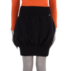 CHANEL black cashmere BALLOON KNIT MINI Skirt 42 L