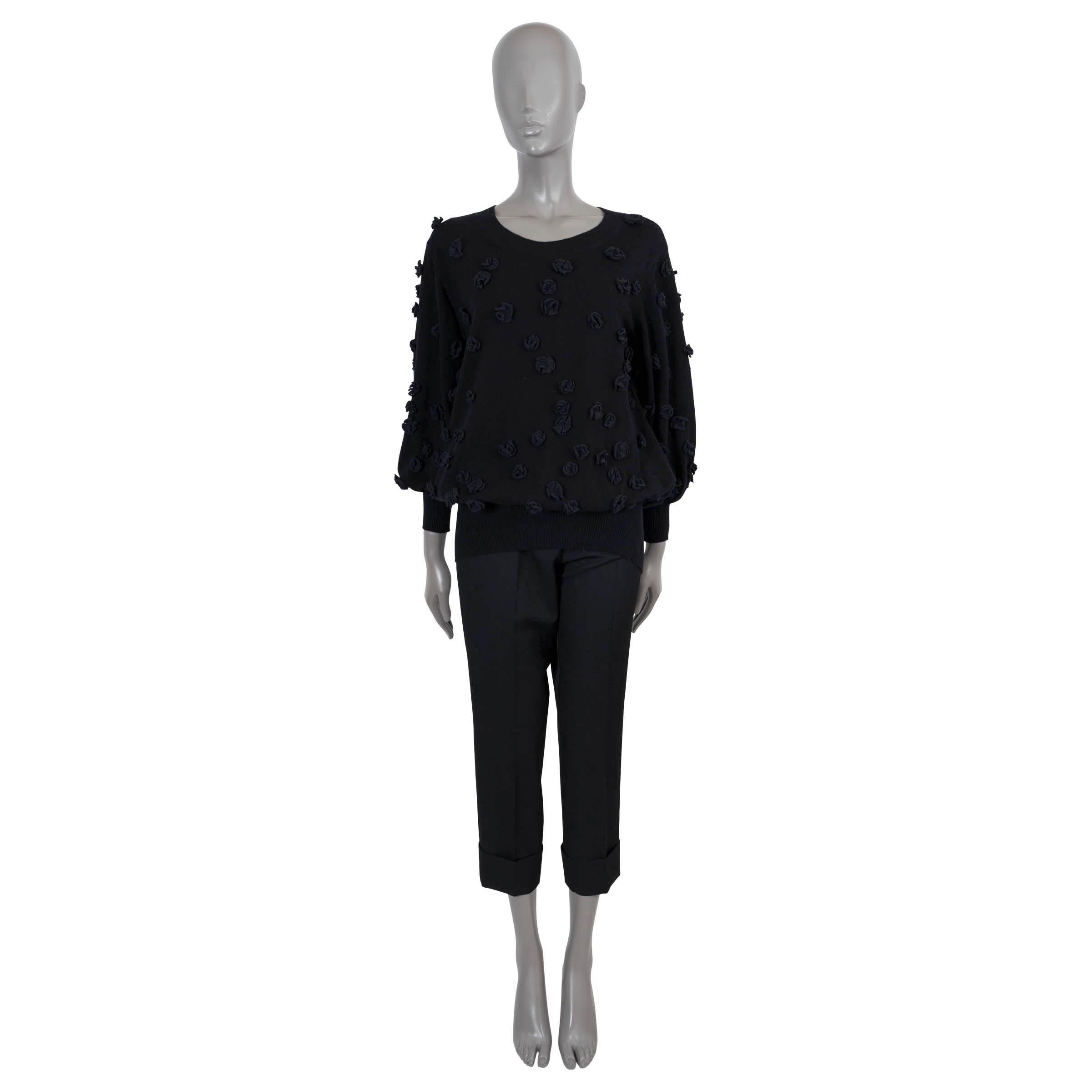 Women's CHANEL black cashmere blend 2018 18S CAMELLIA APPLIQUÉ Sweater 38 S For Sale