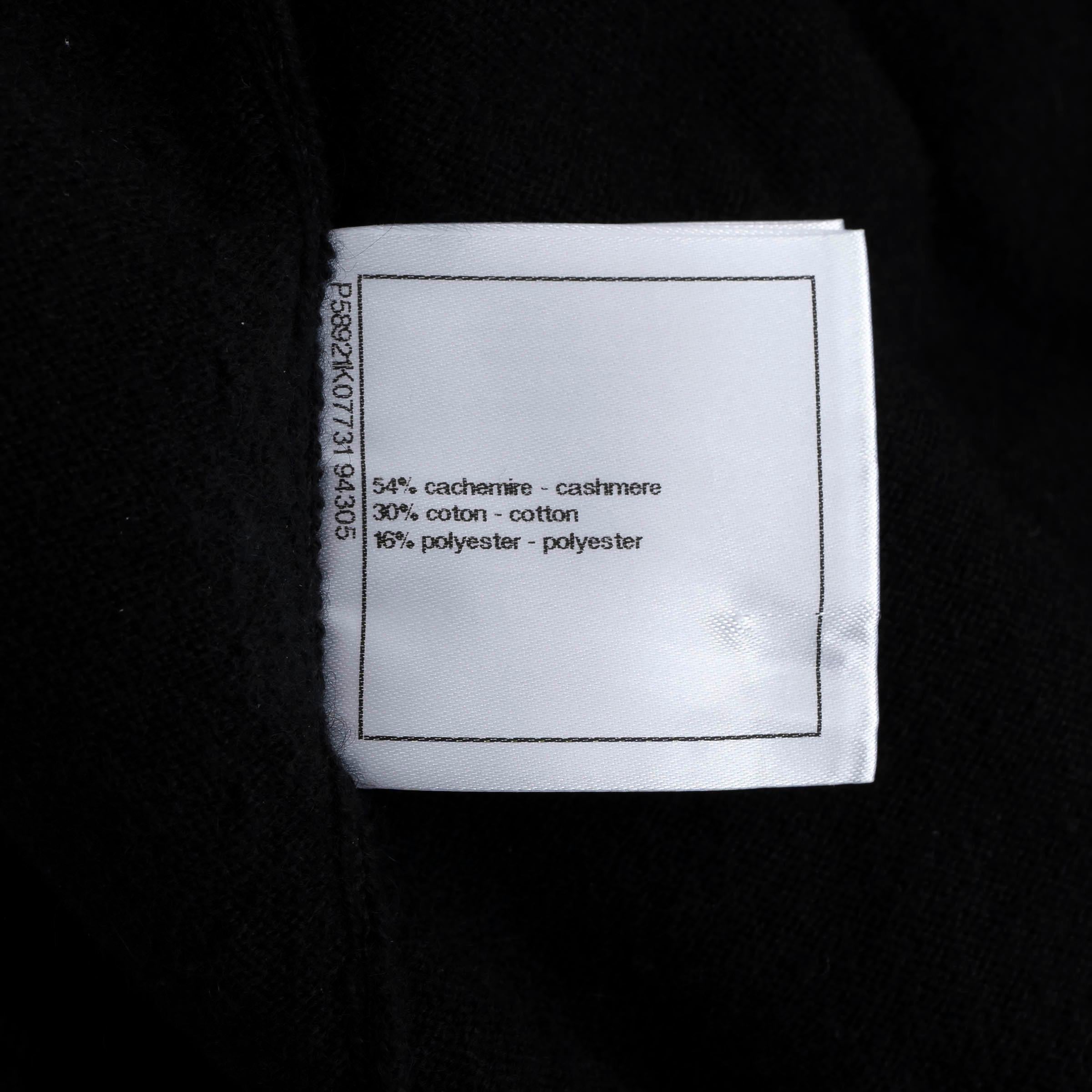 CHANEL black cashmere blend 2018 18S CAMELLIA APPLIQUÉ Sweater 38 S For Sale 3