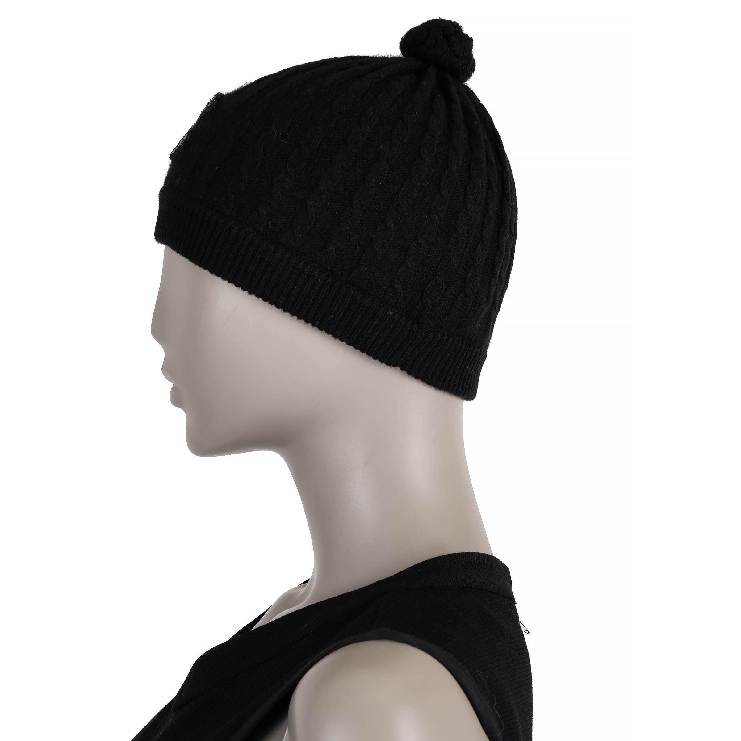 Chapeau bonnet CC CABLE KNIT en cachemire noir de CHANEL Pour femmes en vente