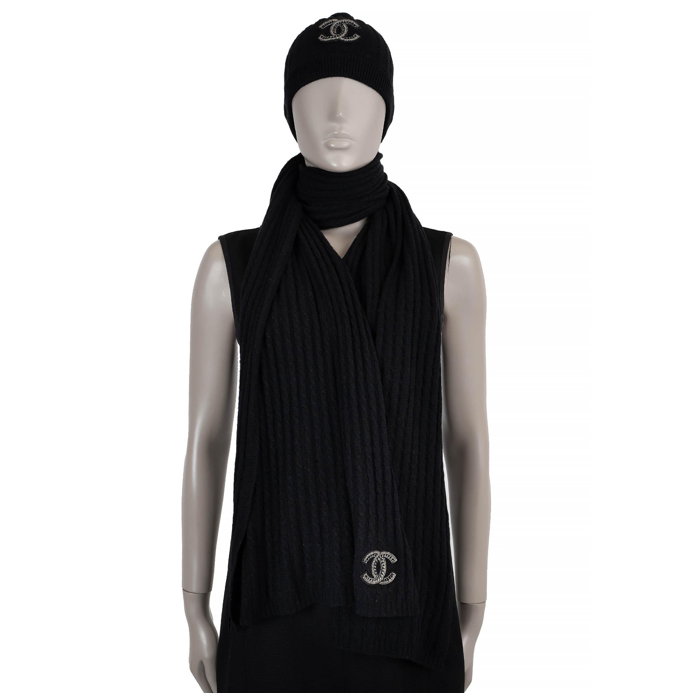 Chapeau bonnet CC CABLE KNIT en cachemire noir de CHANEL en vente 2