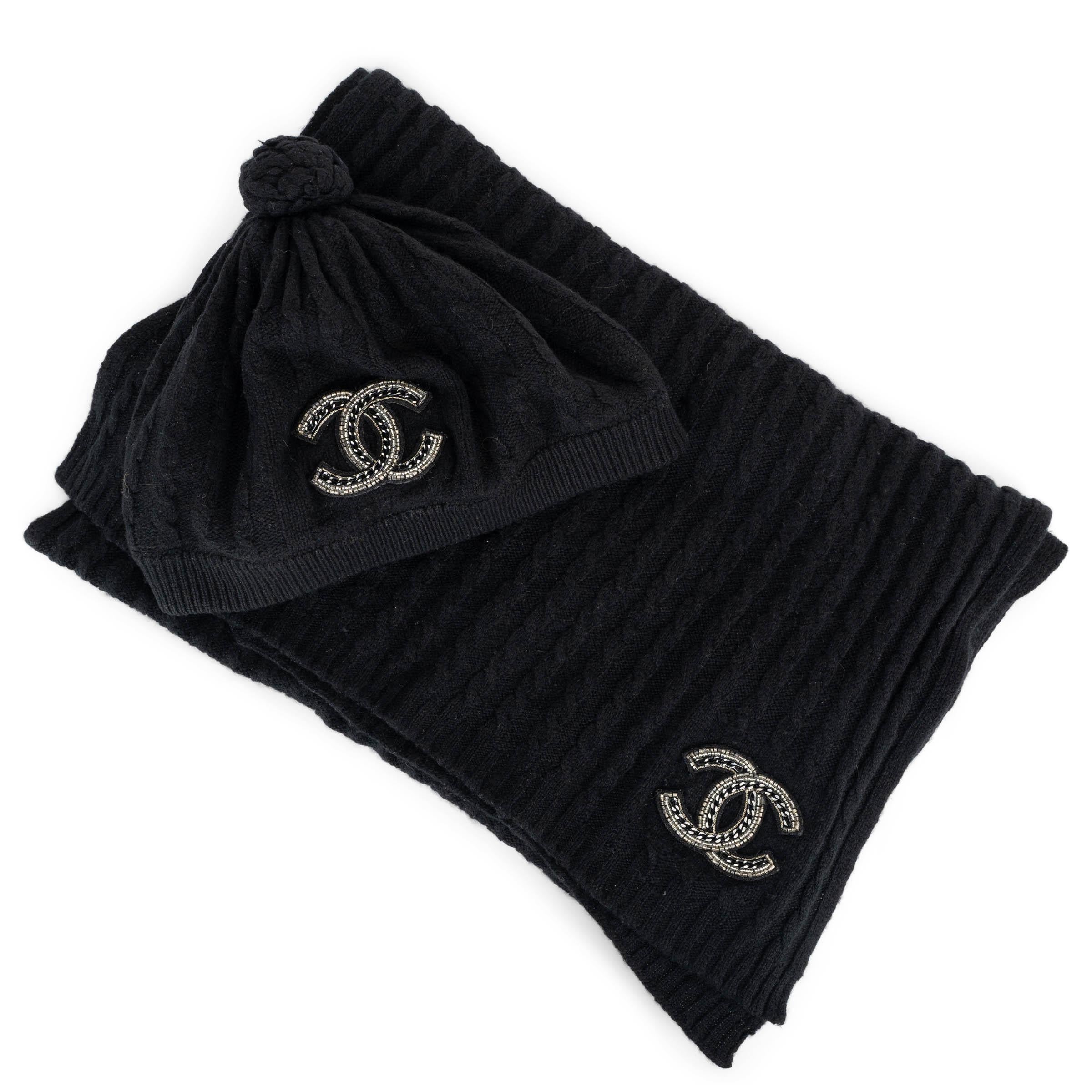 Chapeau bonnet CC CABLE KNIT en cachemire noir de CHANEL en vente 4