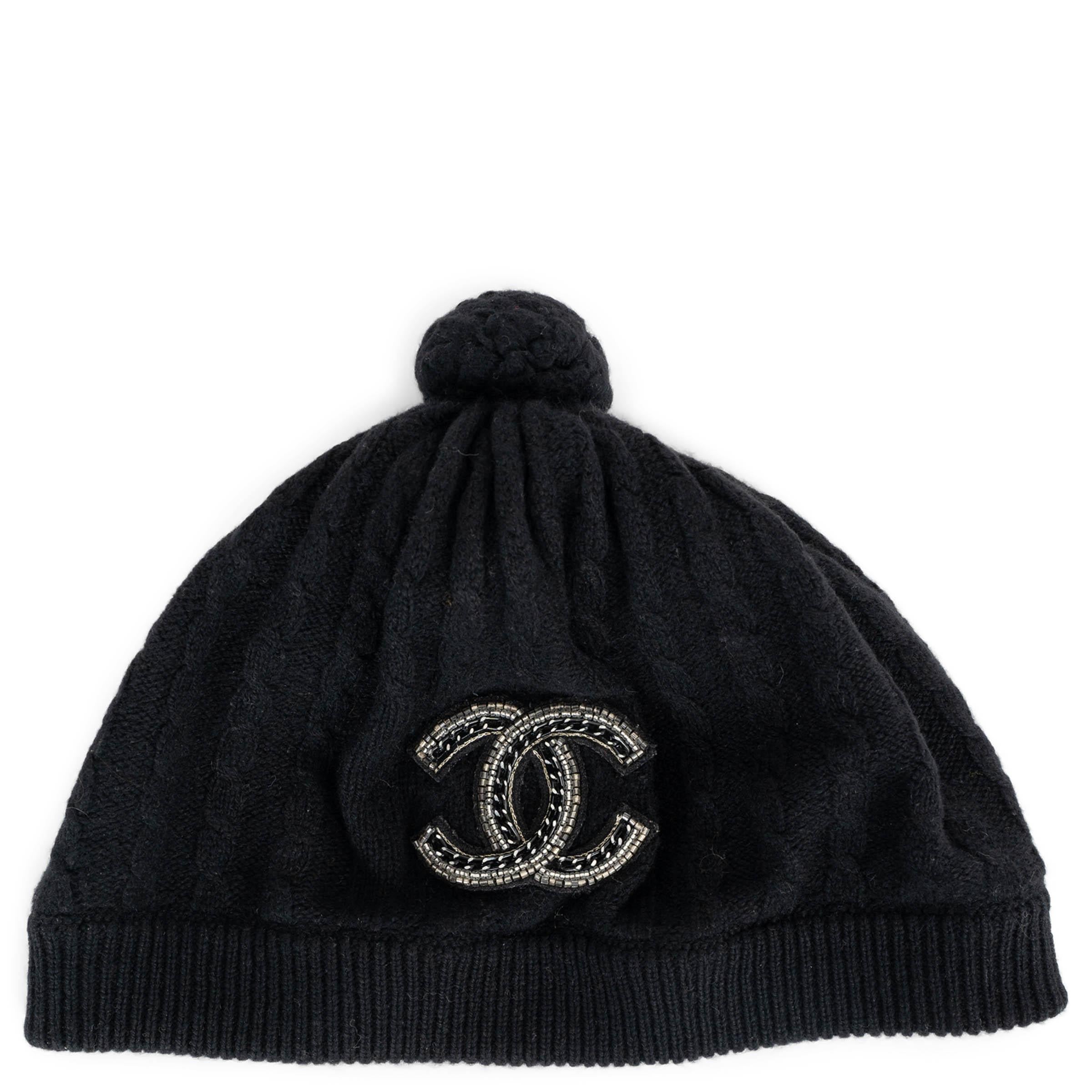 Chapeau bonnet CC CABLE KNIT en cachemire noir de CHANEL en vente