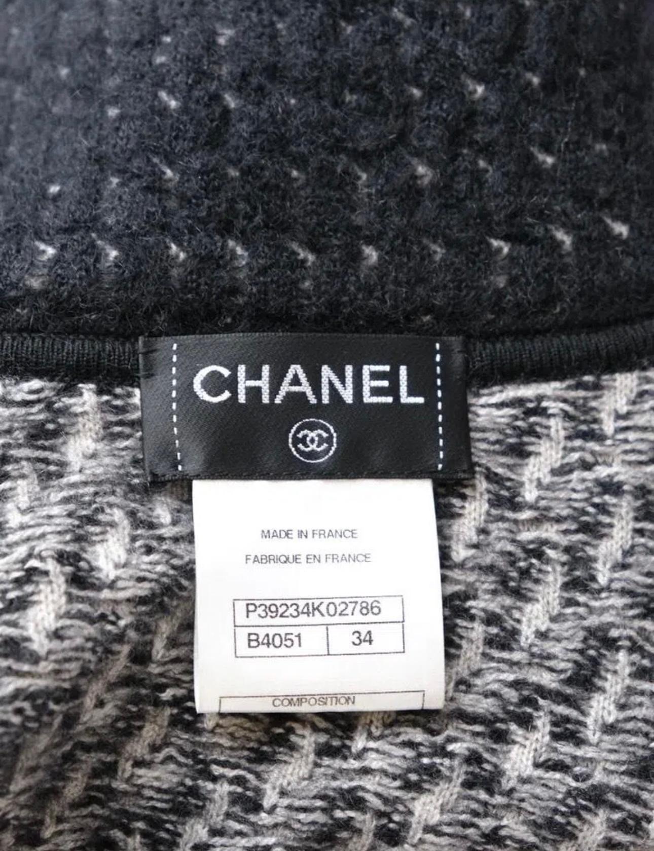 Chanel Black Cashmere Embellished Jacket For Sale 1