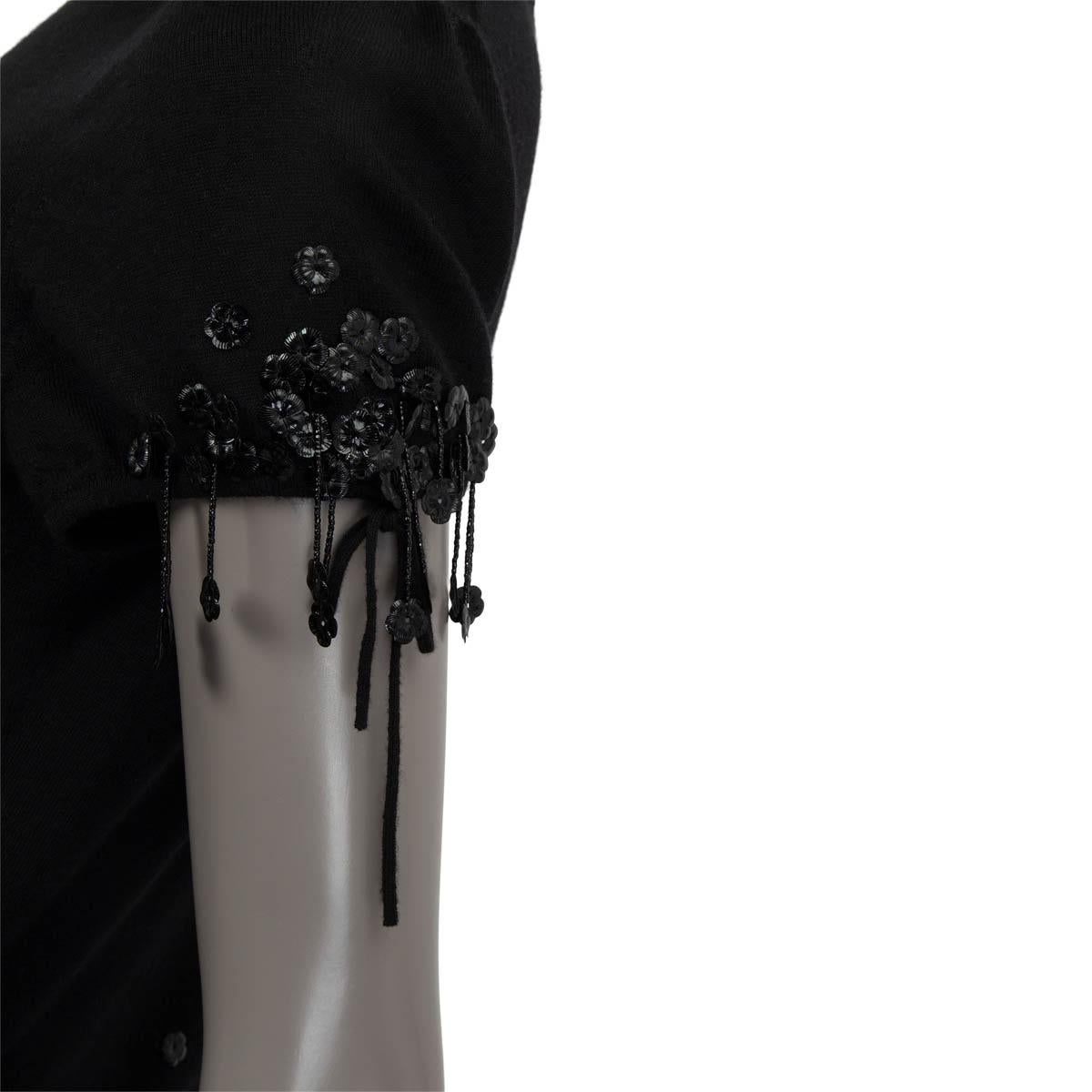 Women's CHANEL black cashmere FLOWER EMBELLISHED KNIT TURTLENECK Shirt 40 M For Sale
