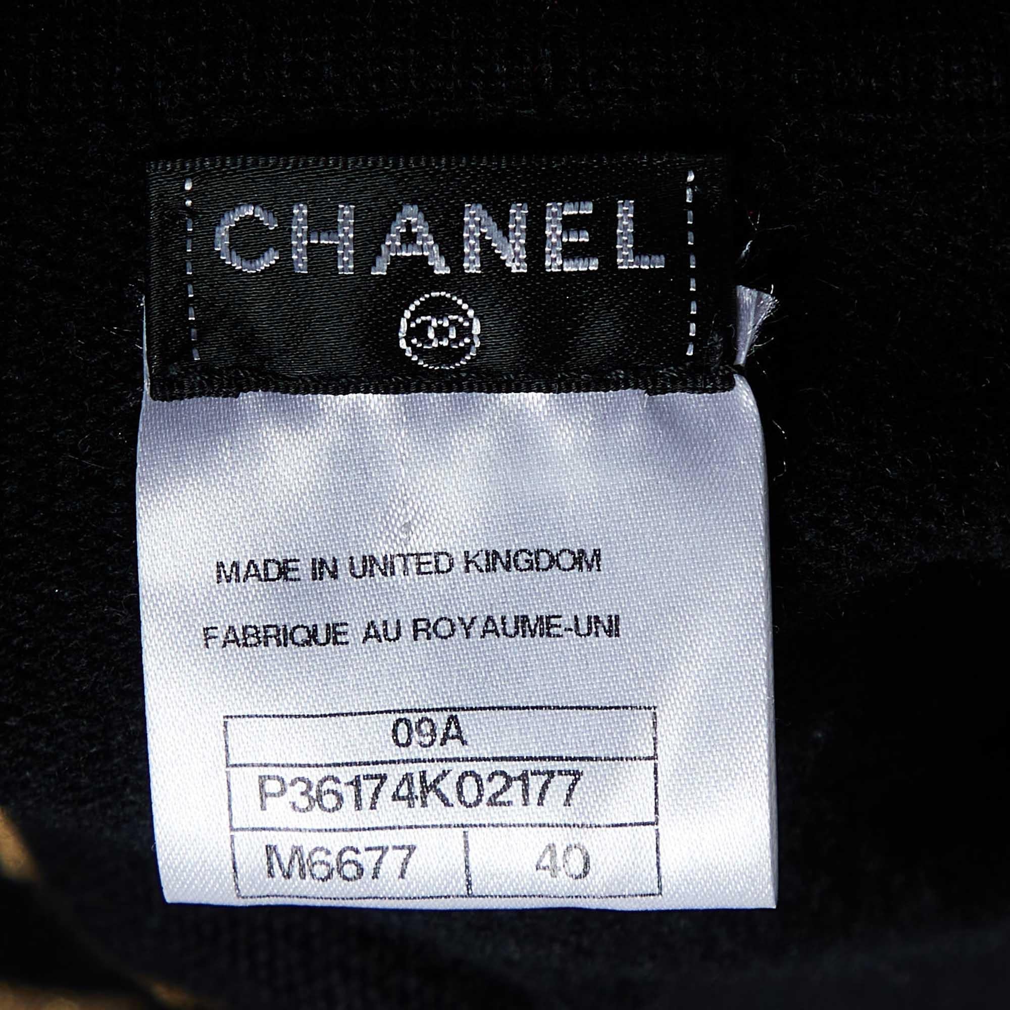 Chanel Black Cashmere & Lurex Knit Button Front Cardigan M In Excellent Condition For Sale In Dubai, Al Qouz 2