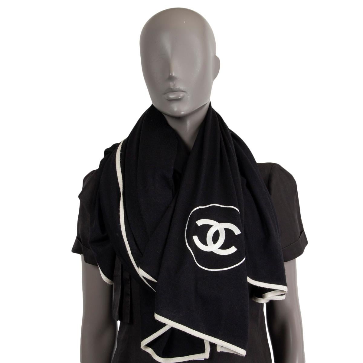 Women's CHANEL black cashmere & silk CONTRASTING CC Shawl Scarf