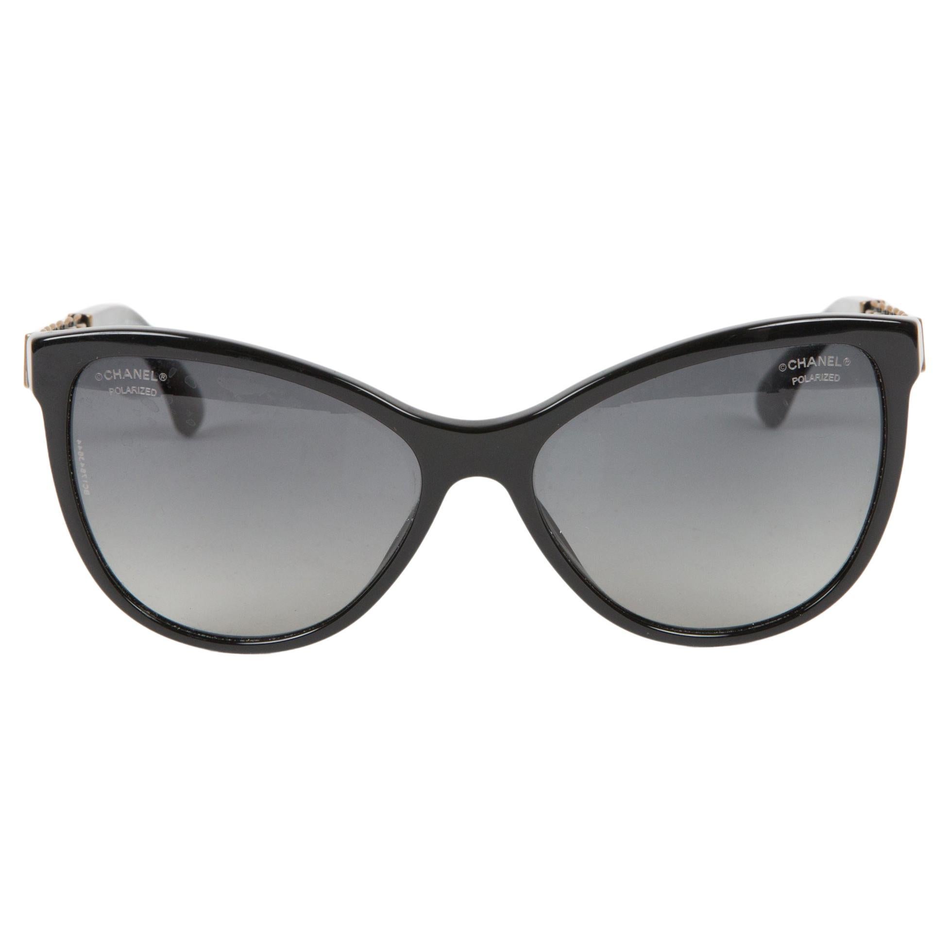 Chanel Schwarze Katzenauge Acetat und Gold Tarnish Ketten Sonnenbrille im Angebot