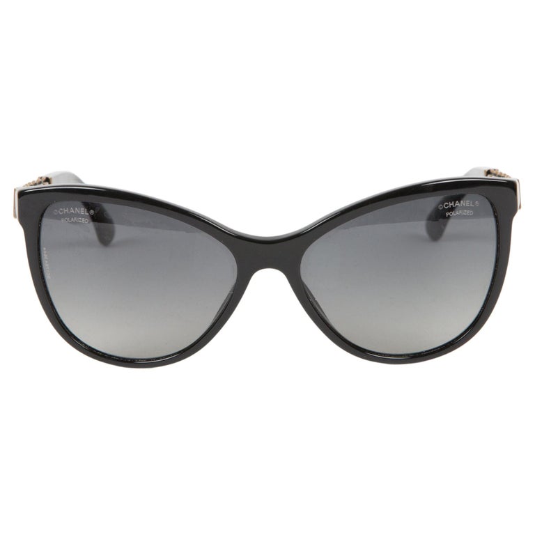 Chanel Black Cat Eye Acetate and Gold Tarnish Chains  display picture 3