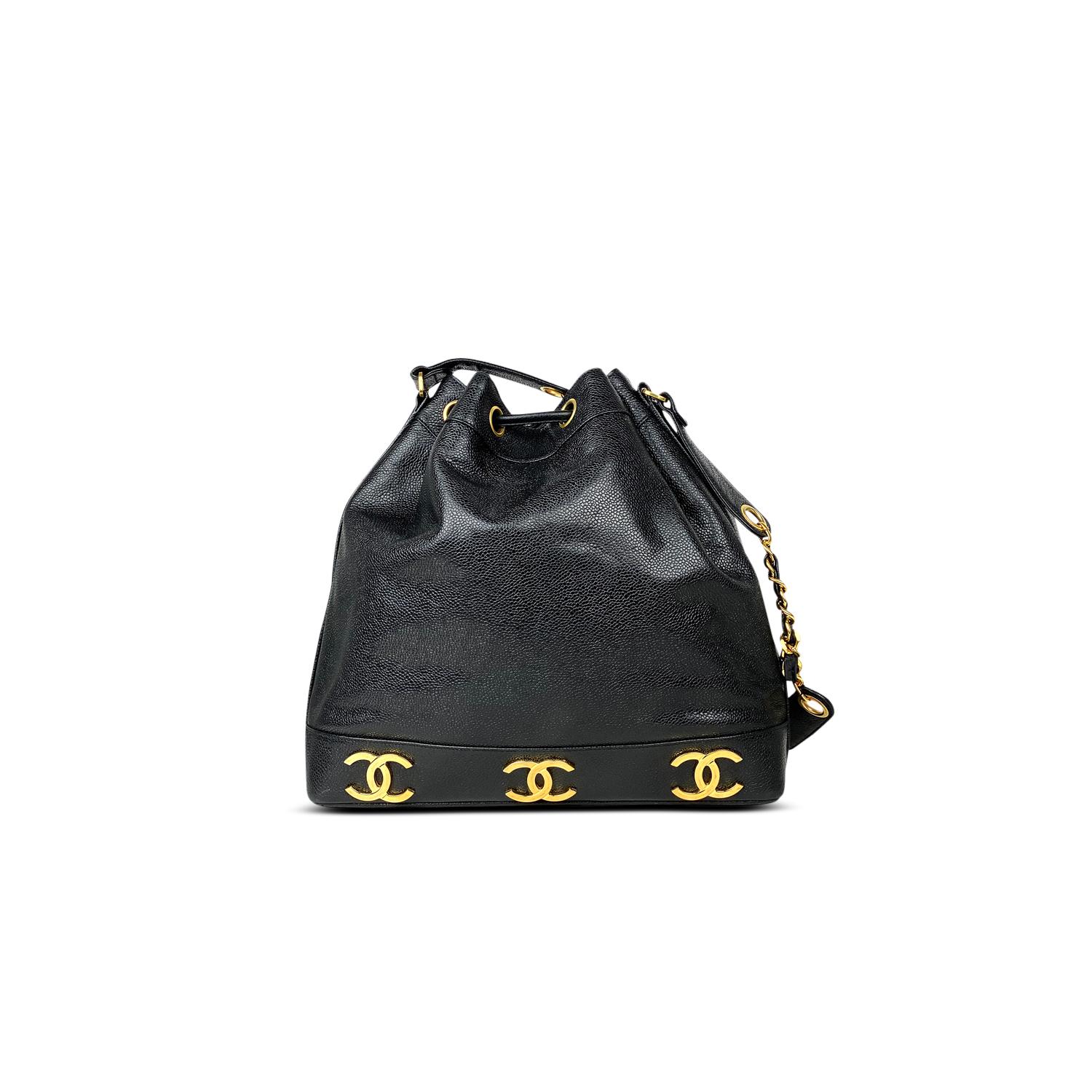 Chanel Black Caviar Bucket Bag In Good Condition For Sale In Sundbyberg, SE