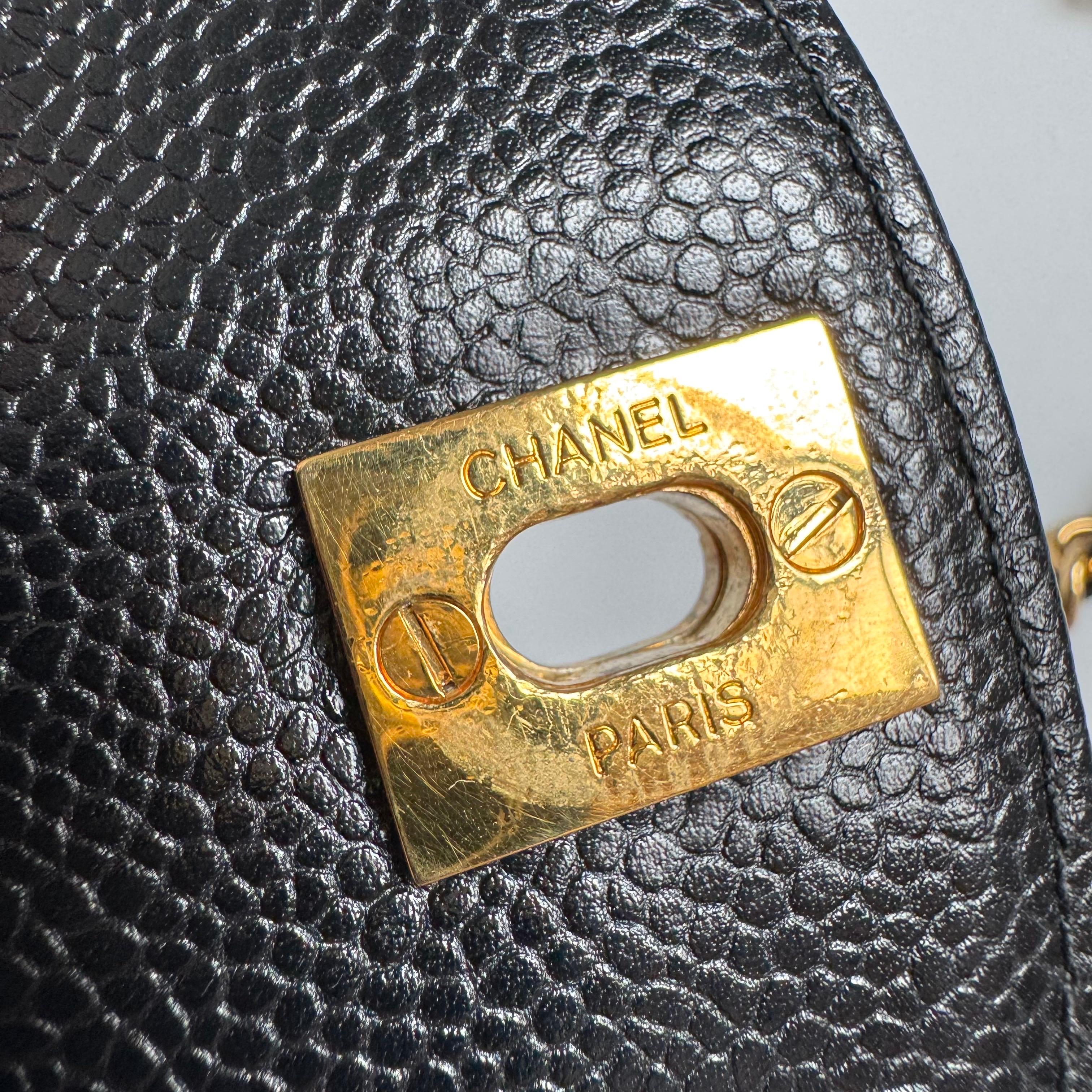 Chanel Black Caviar CC Phone Case Matelasse Chain Strap Crossbody Bag in vendita 5