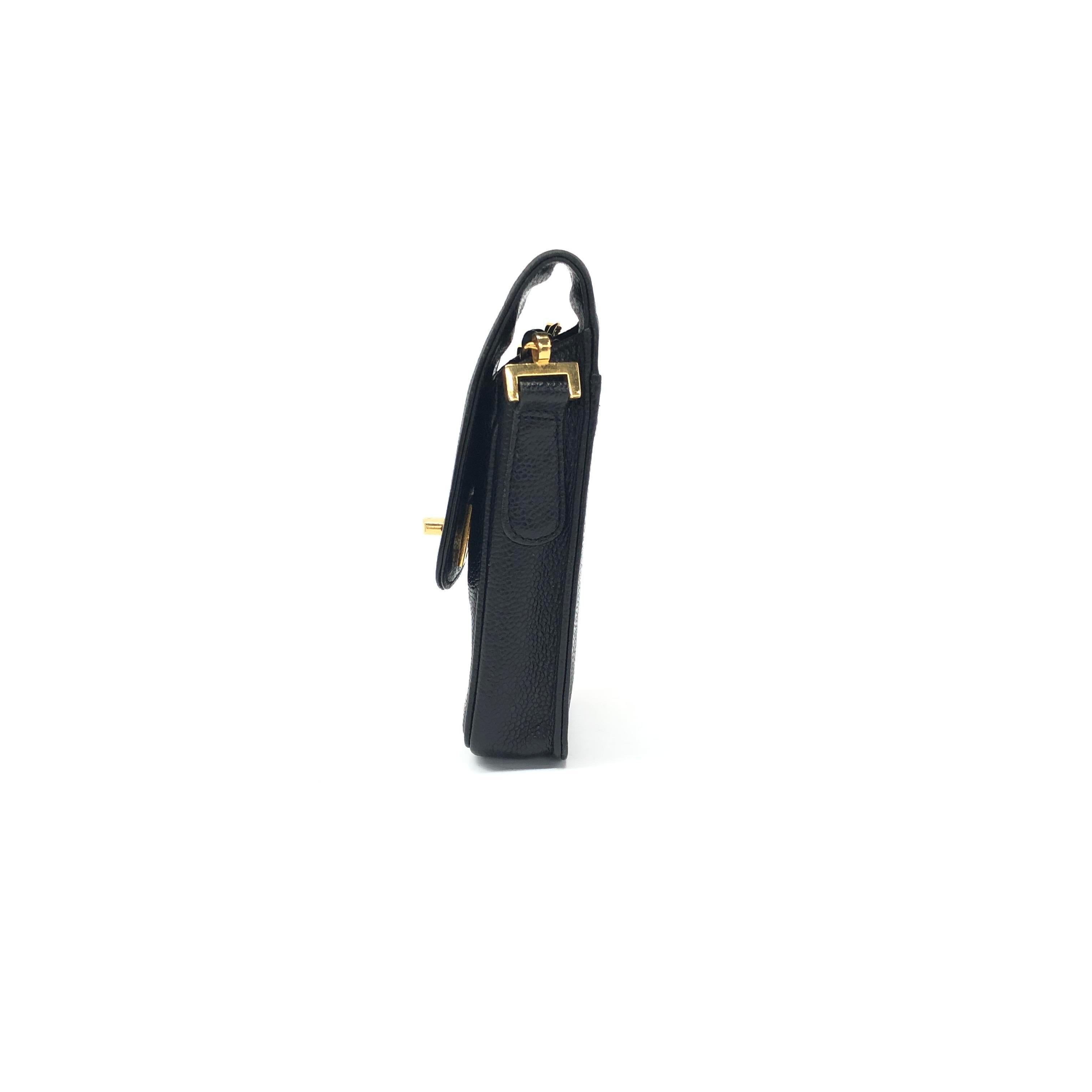 Nero Chanel Black Caviar CC Phone Case Matelasse Chain Strap Crossbody Bag in vendita