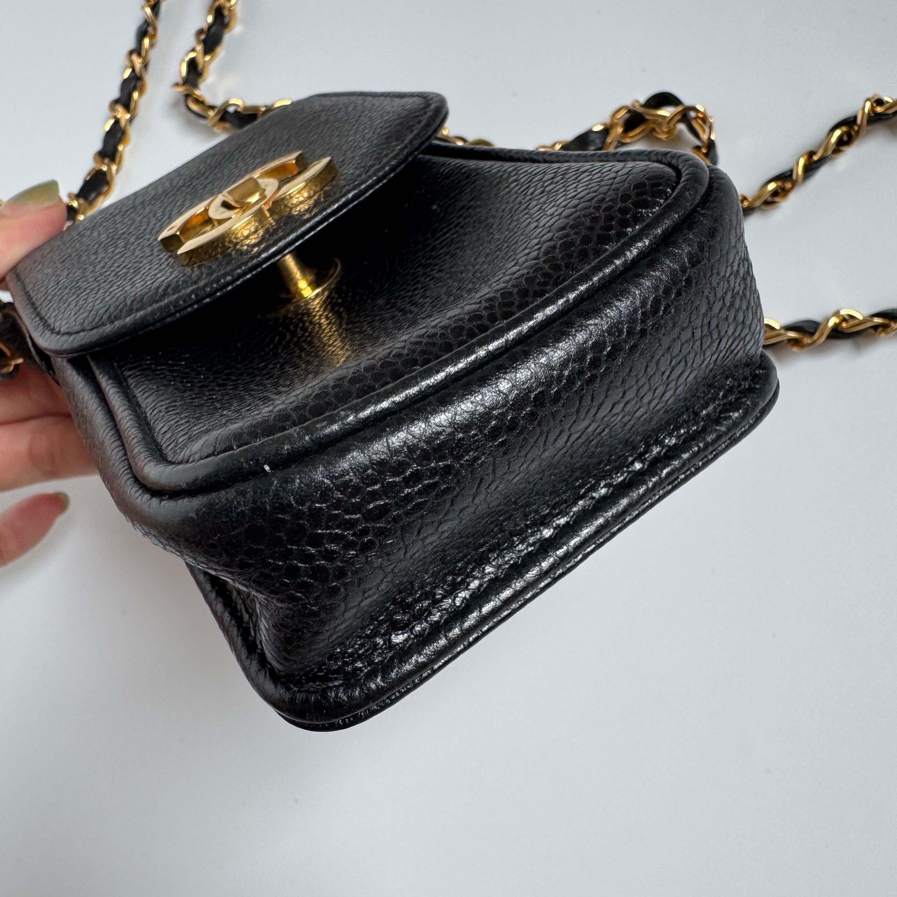 Chanel Black Caviar CC Phone Case Matelasse Chain Strap Crossbody Bag in vendita 2