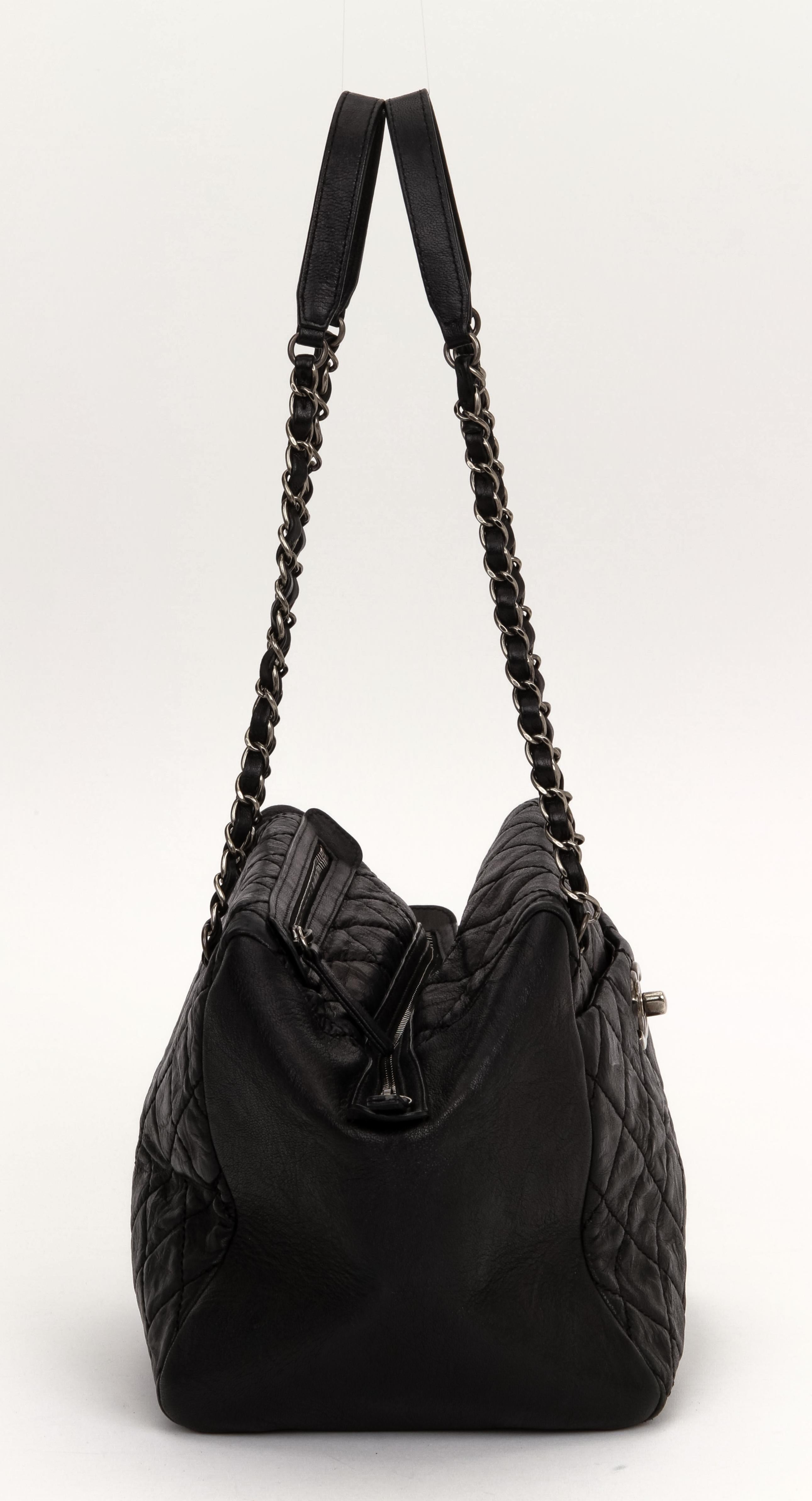 Chanel Black Caviar Double Zip Handbag In Excellent Condition In West Hollywood, CA