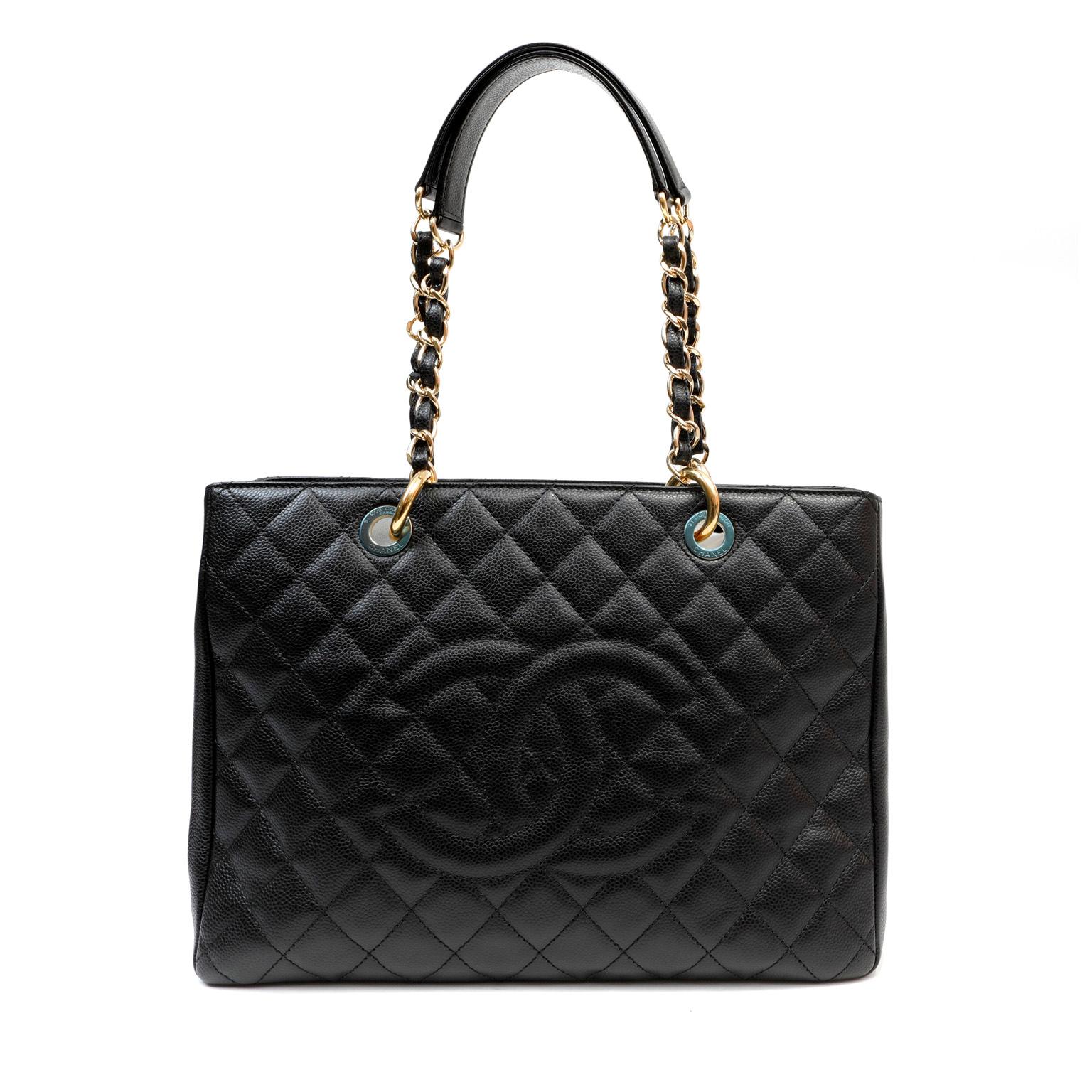 Chanel Black Caviar GST with Gold Hardware In Good Condition In Palm Beach, FL